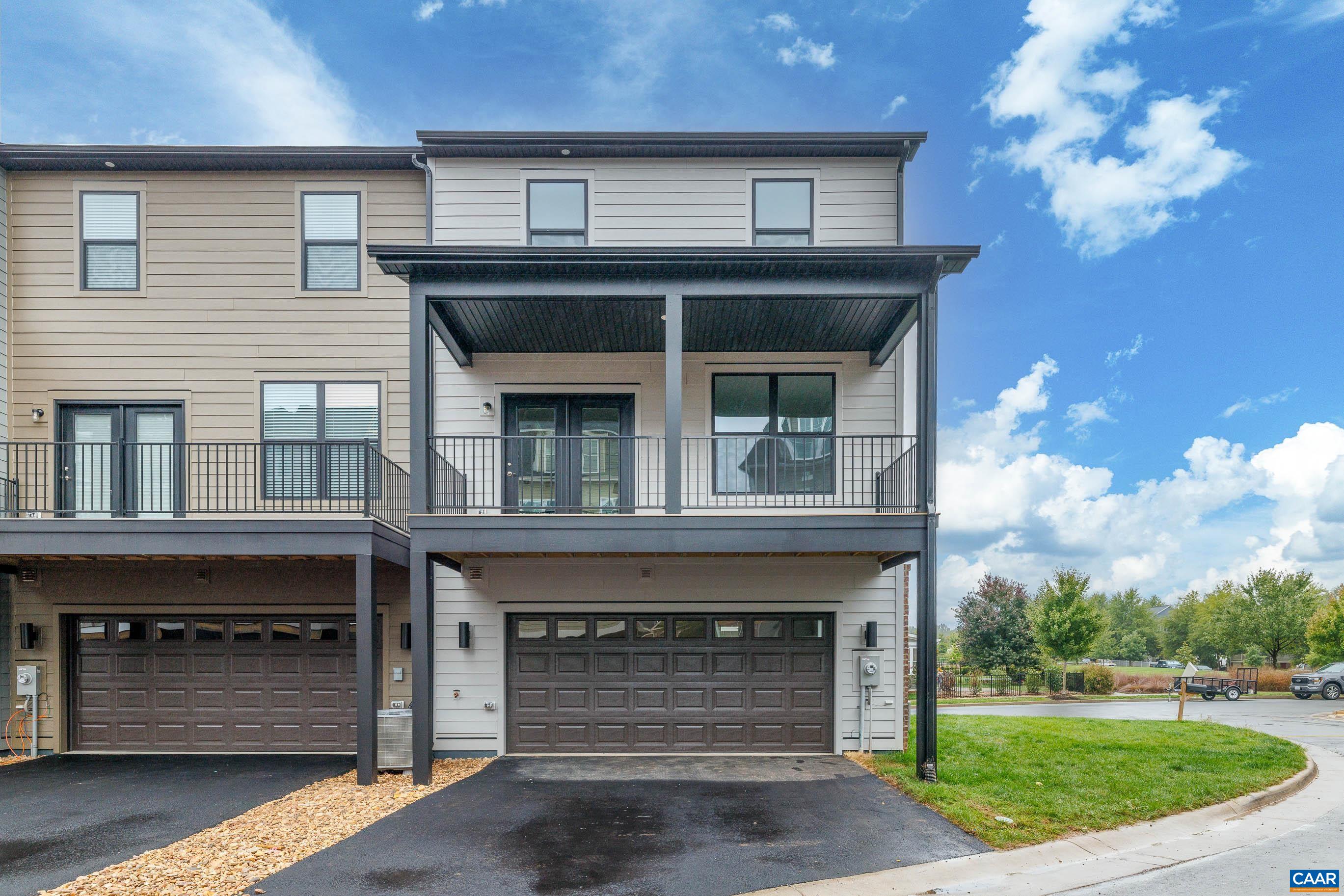16 ROWCROSS ST