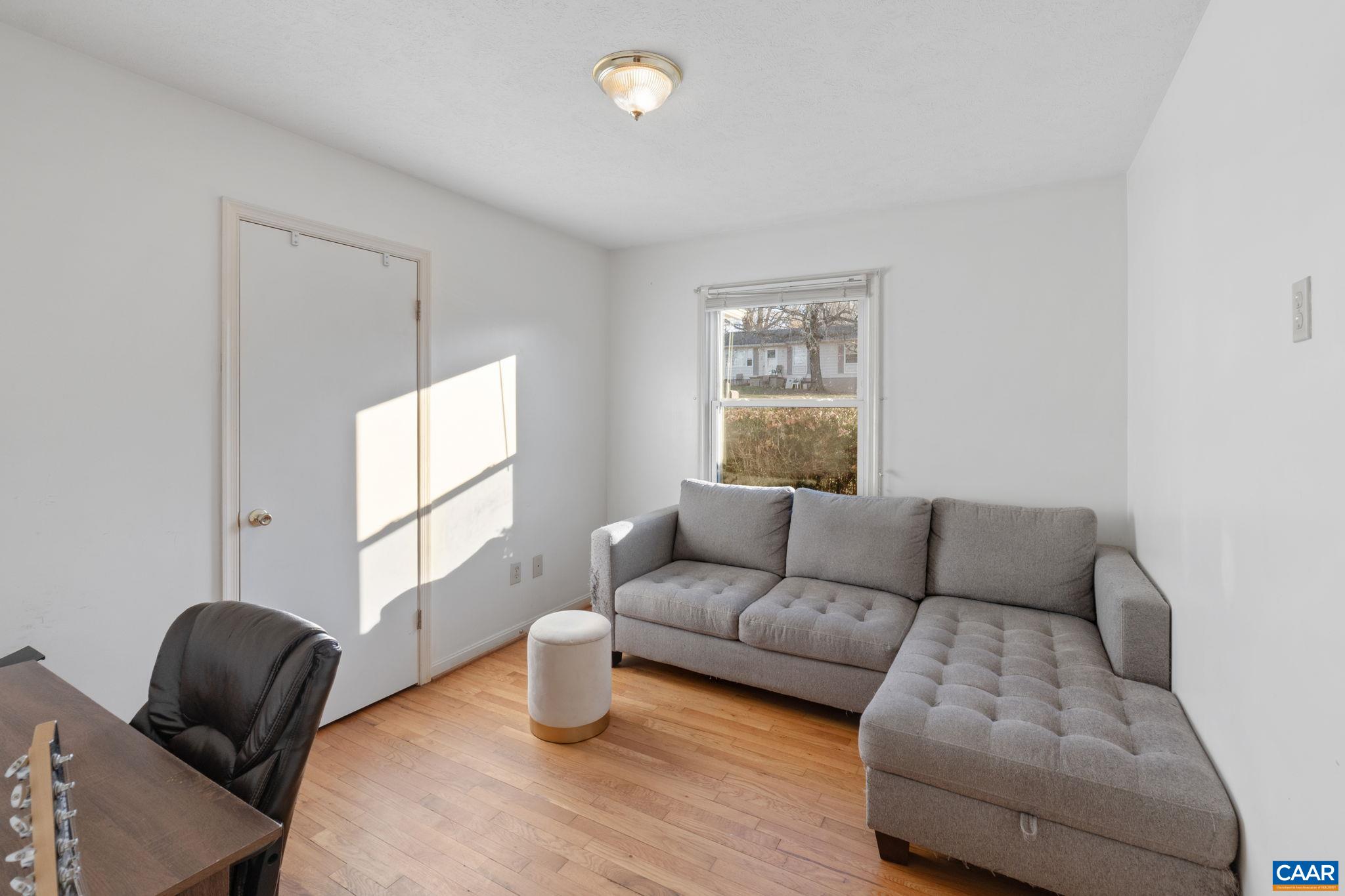 164 HOLMES RUN RD