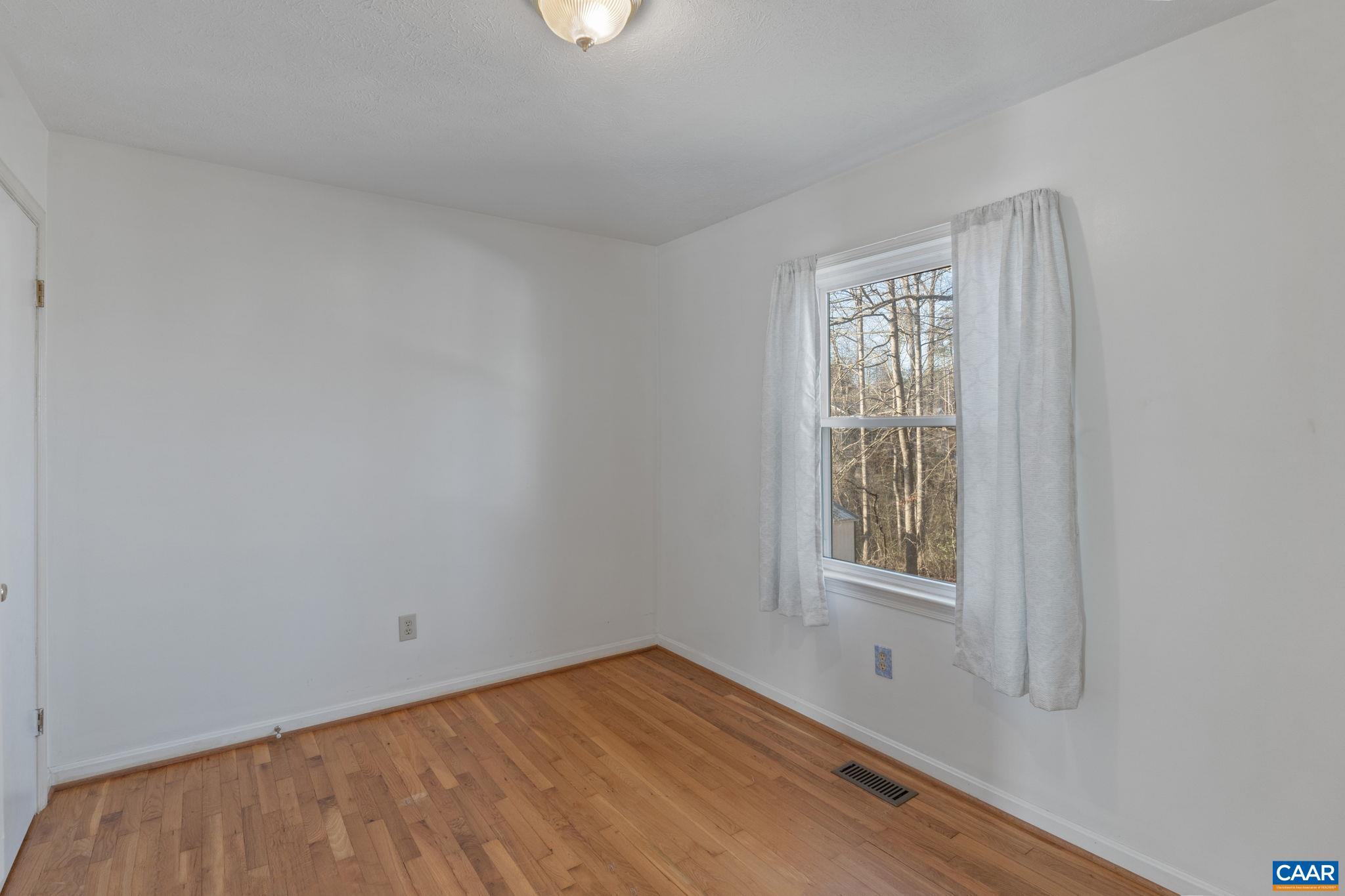 164 HOLMES RUN RD