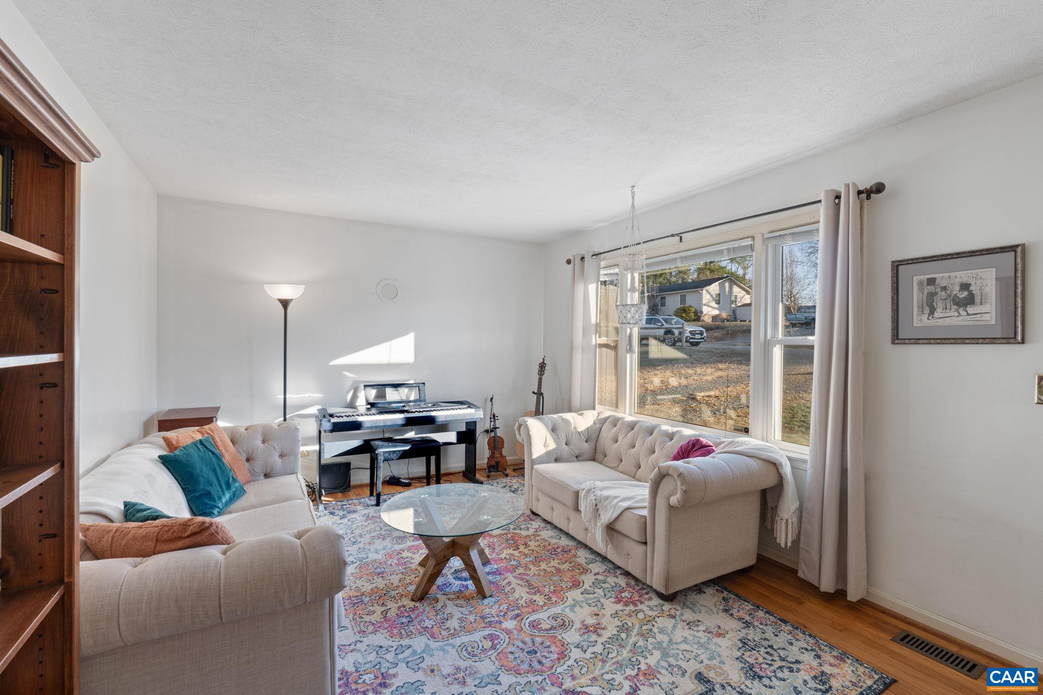 164 HOLMES RUN RD
