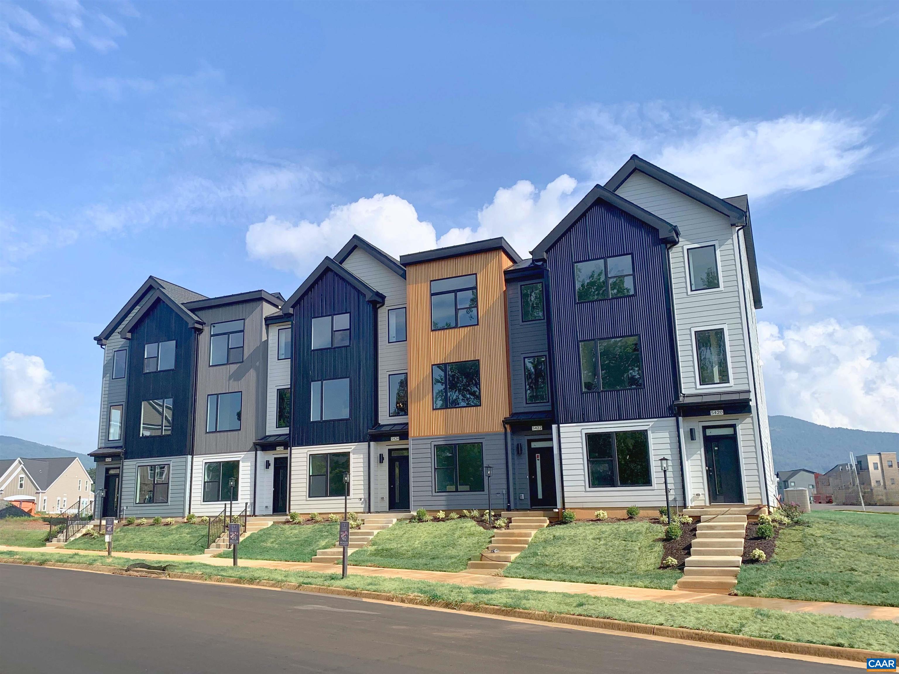 37 GOLF DR