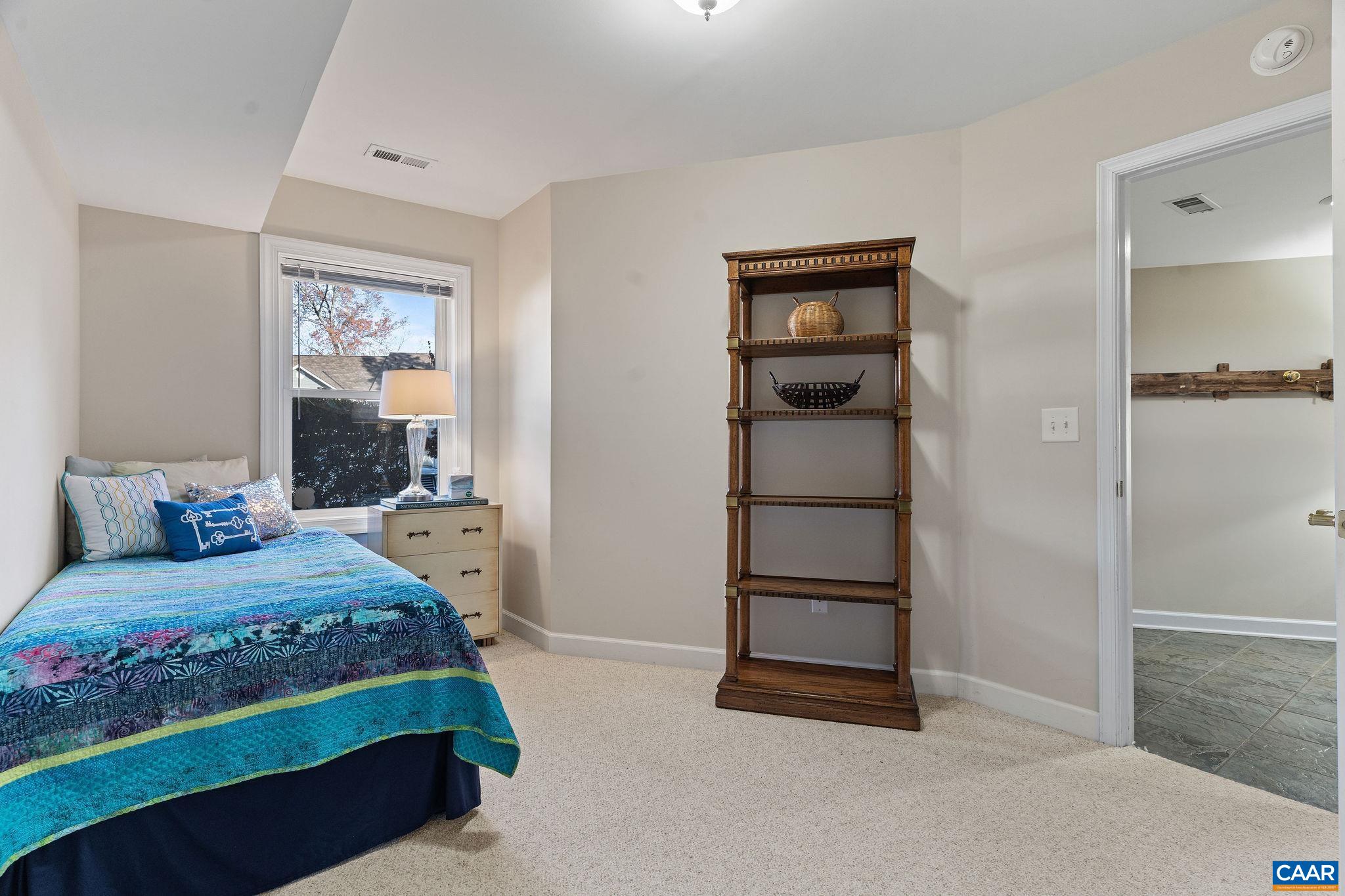 1286 CHATHAM RDG