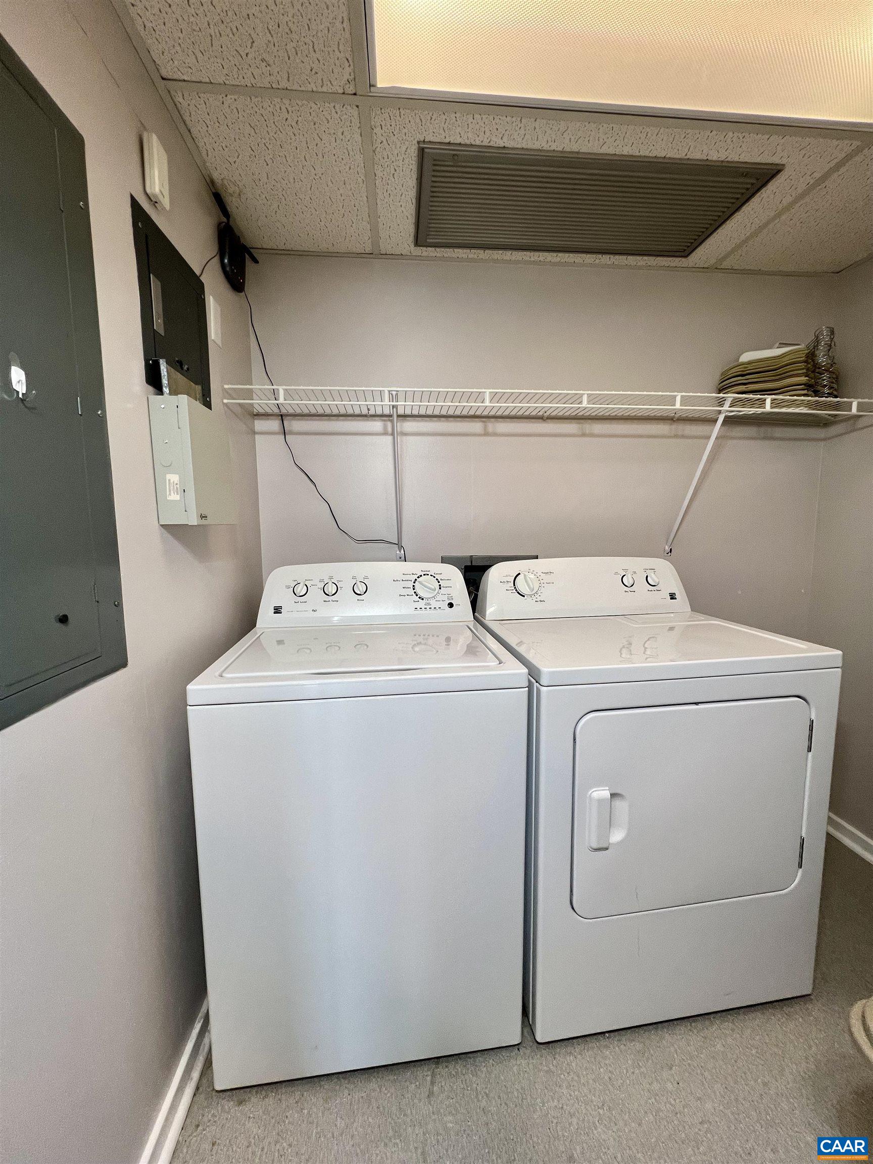 500 CRESTWOOD DR Unit: 1504