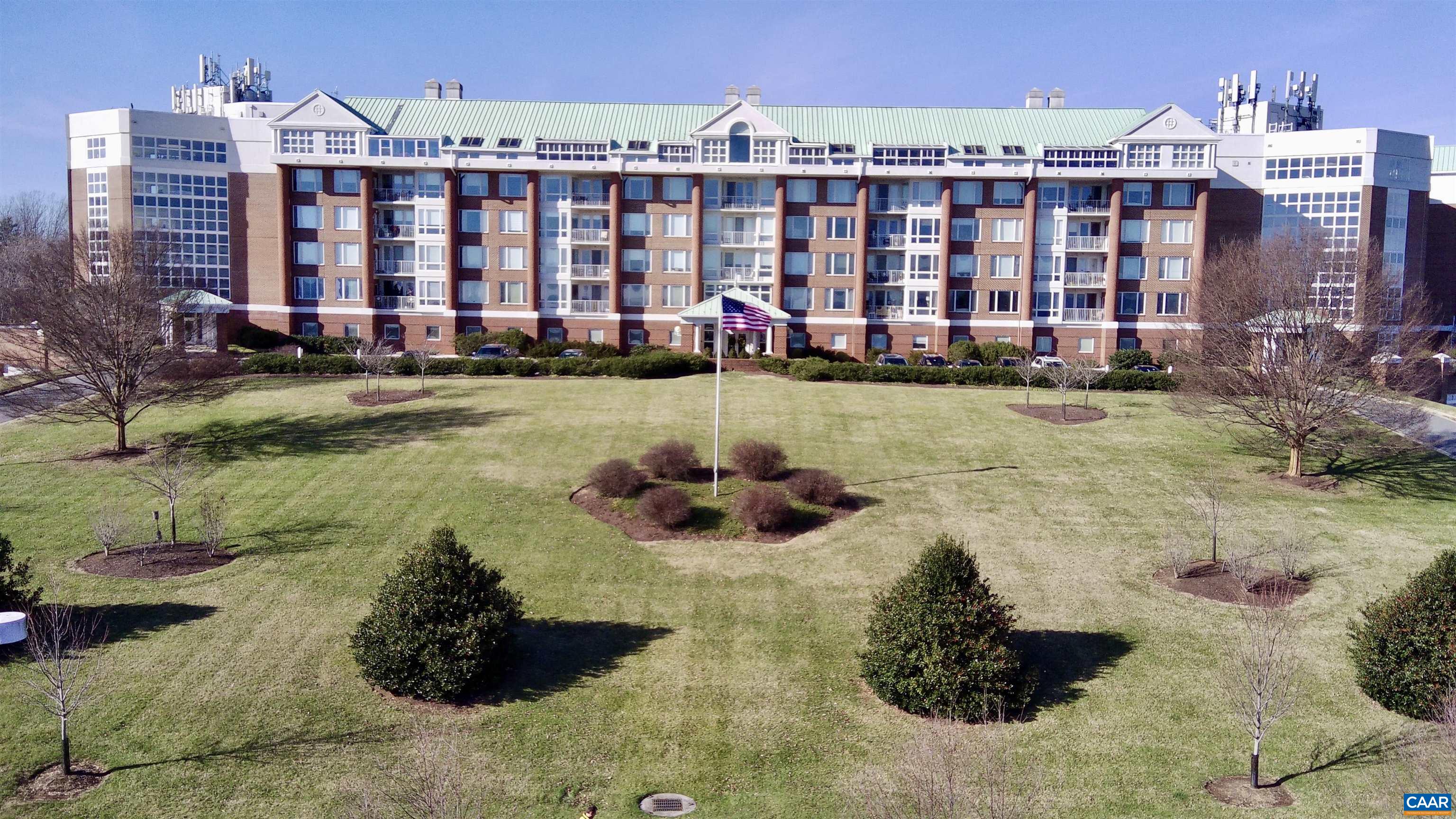 500 CRESTWOOD DR Unit: 1504