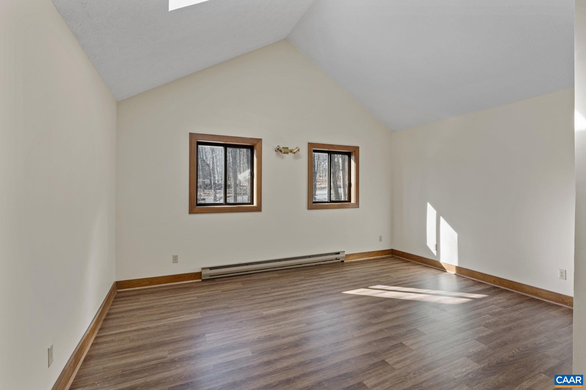 19 BLUE FLINT LN