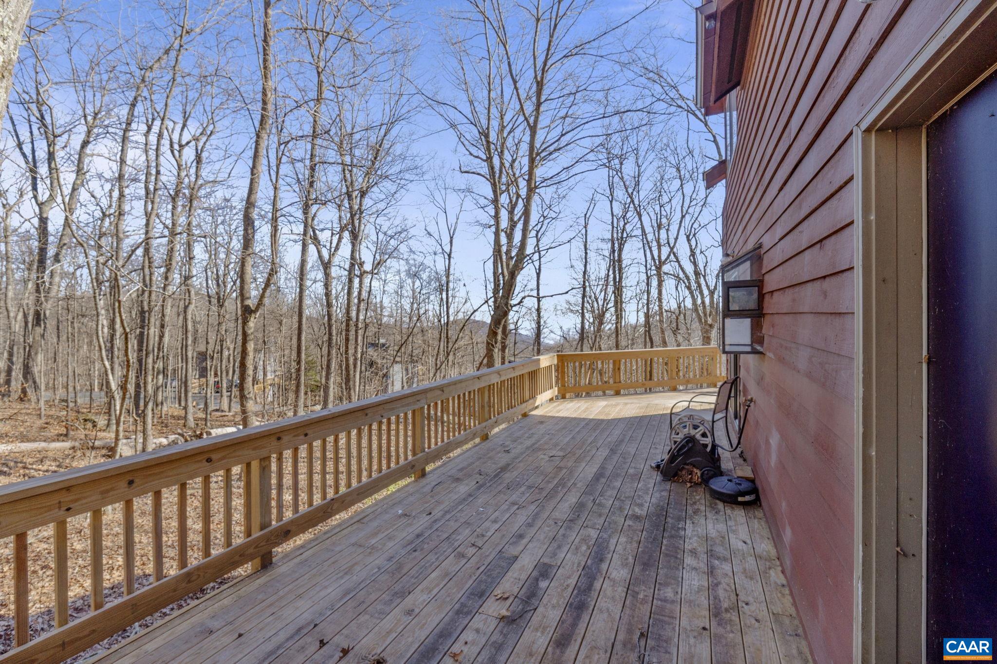 19 BLUE FLINT LN