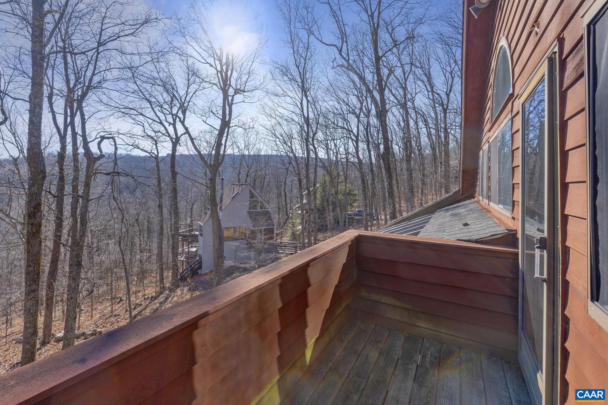 19 BLUE FLINT LN