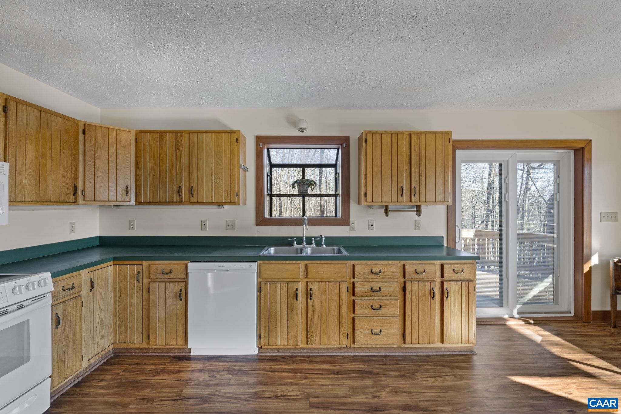 19 BLUE FLINT LN