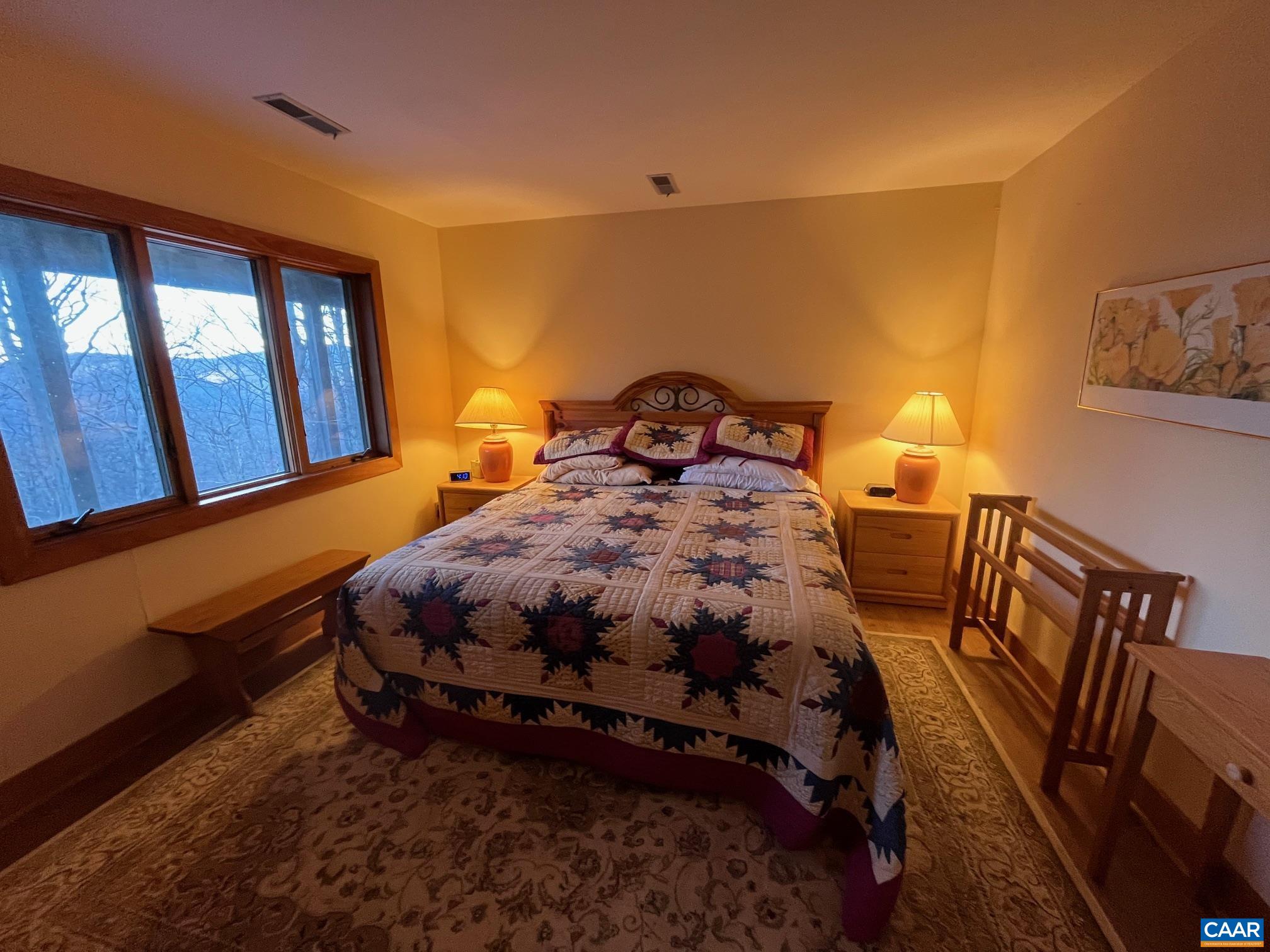 100 NORTH ROCK TREE LN