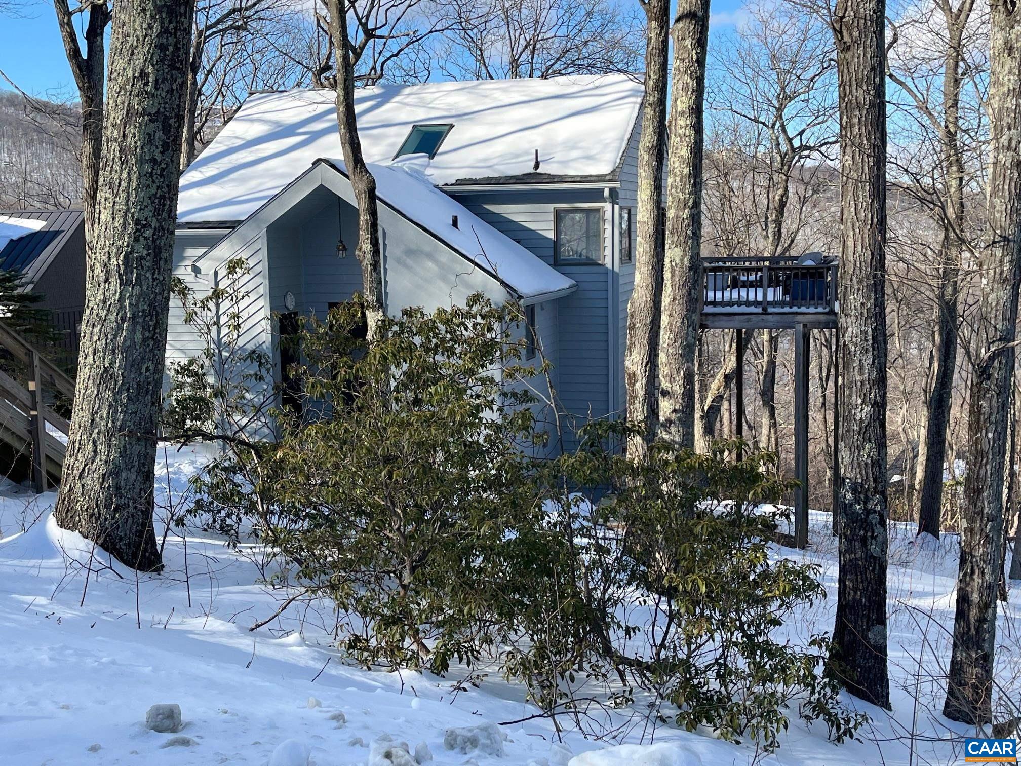 100 NORTH ROCK TREE LN