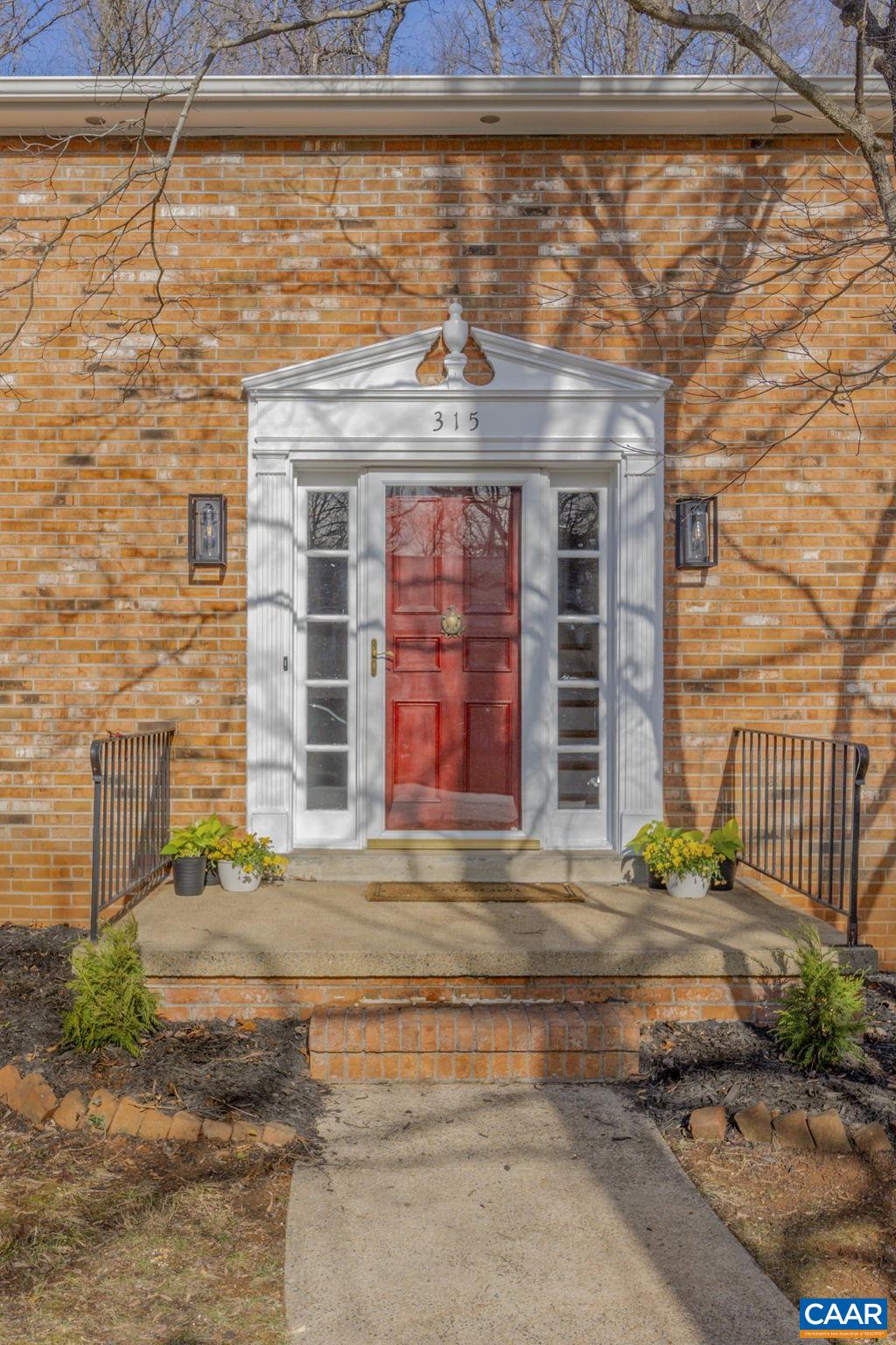 315 EASTBROOK DR
