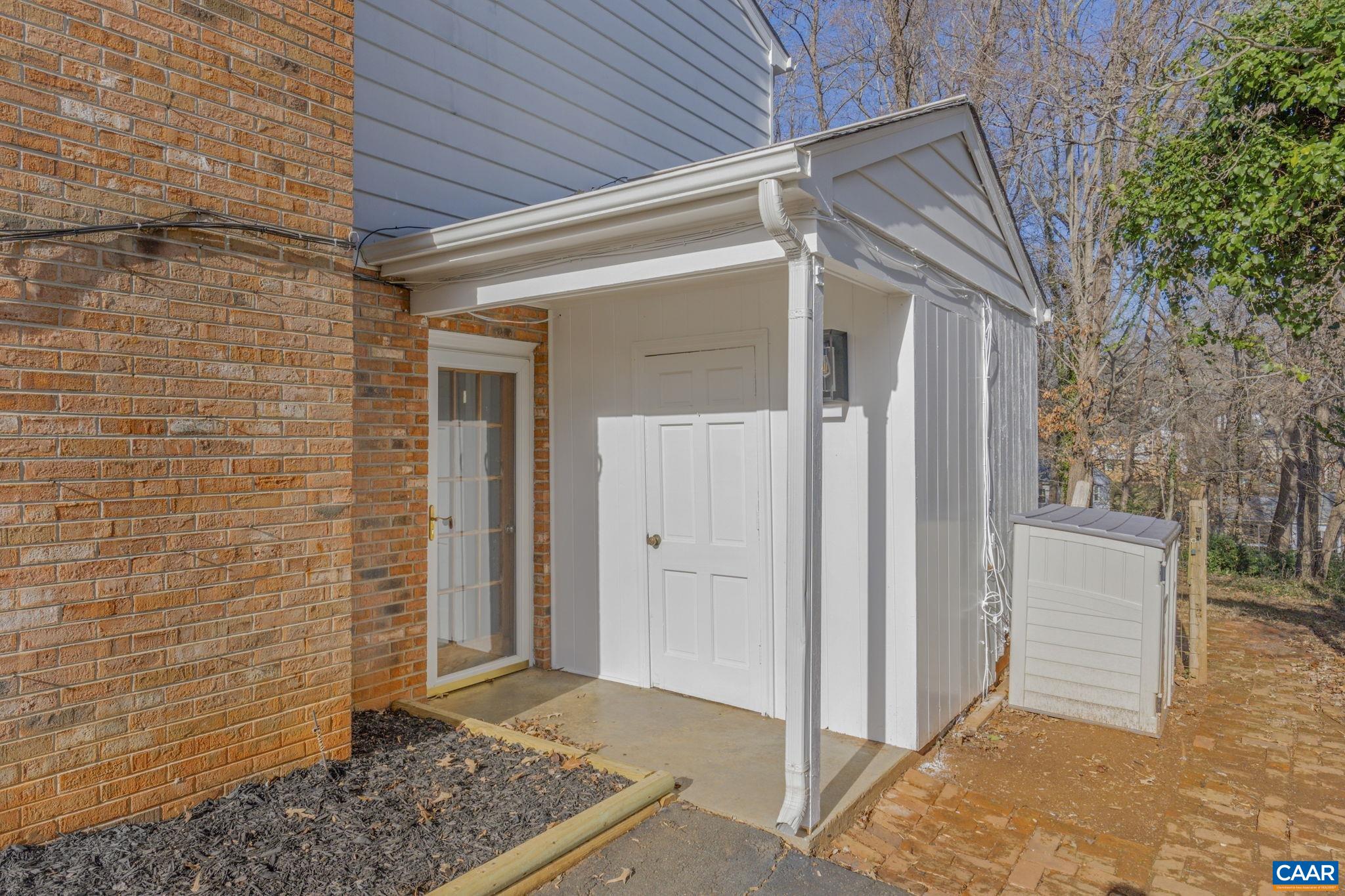 315 EASTBROOK DR