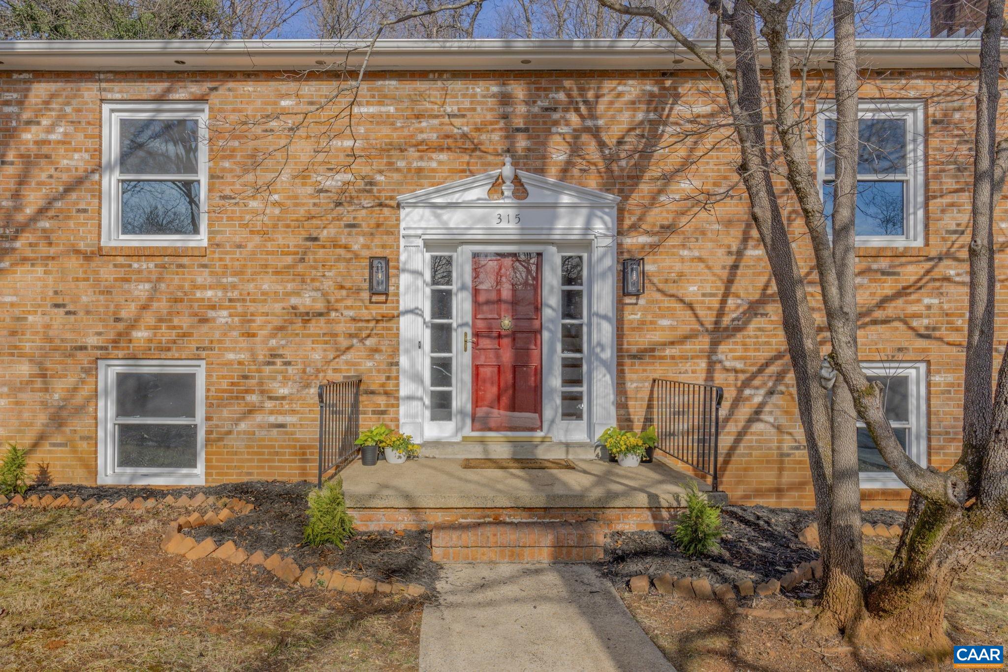 315 EASTBROOK DR