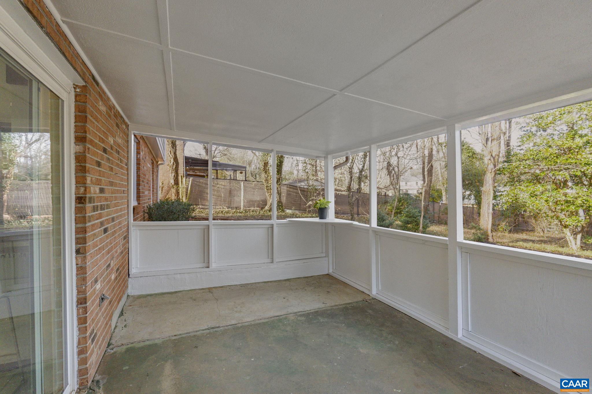 315 EASTBROOK DR