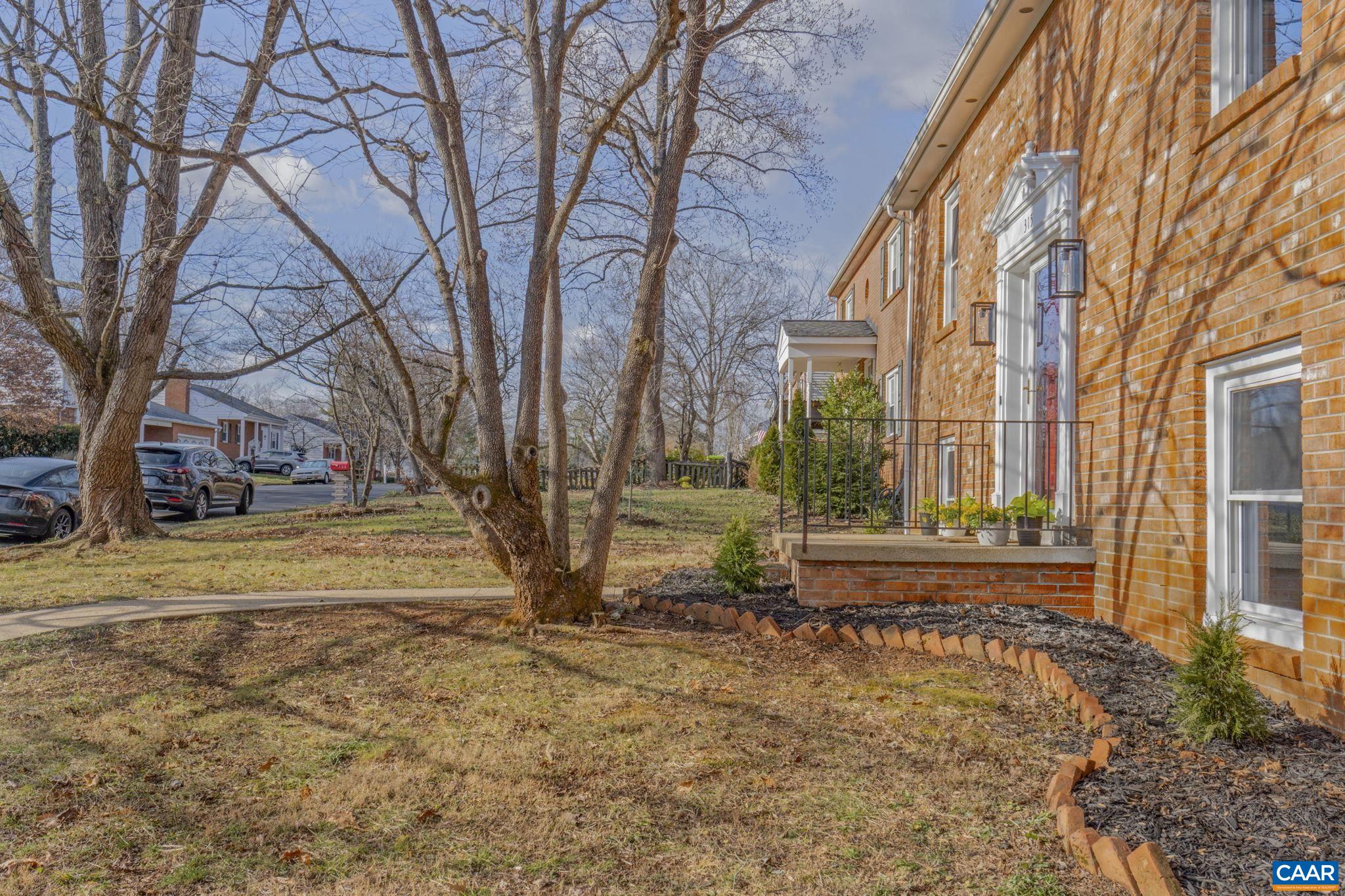 315 EASTBROOK DR