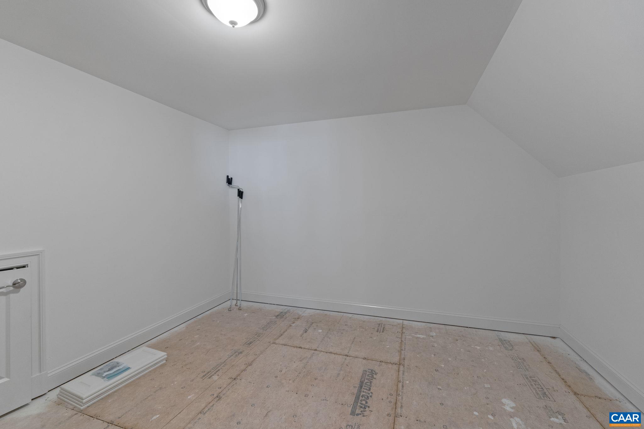 2270 HYLAND RIDGE DR