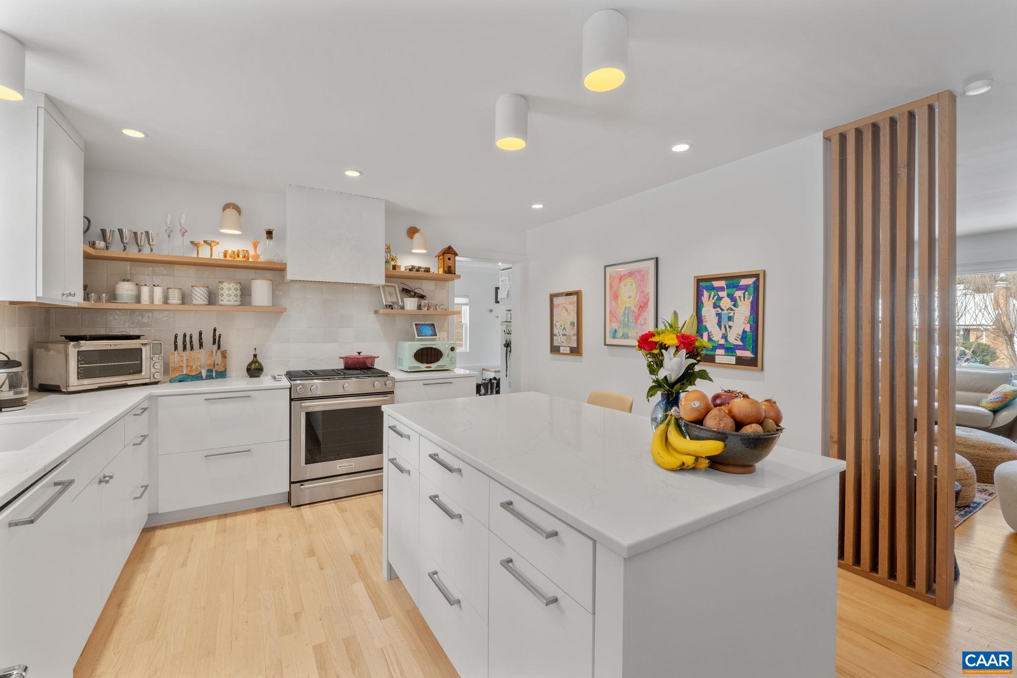 1314 KENWOOD LN