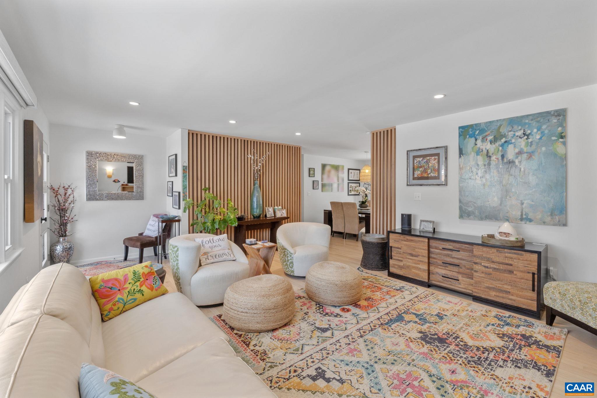 1314 KENWOOD LN