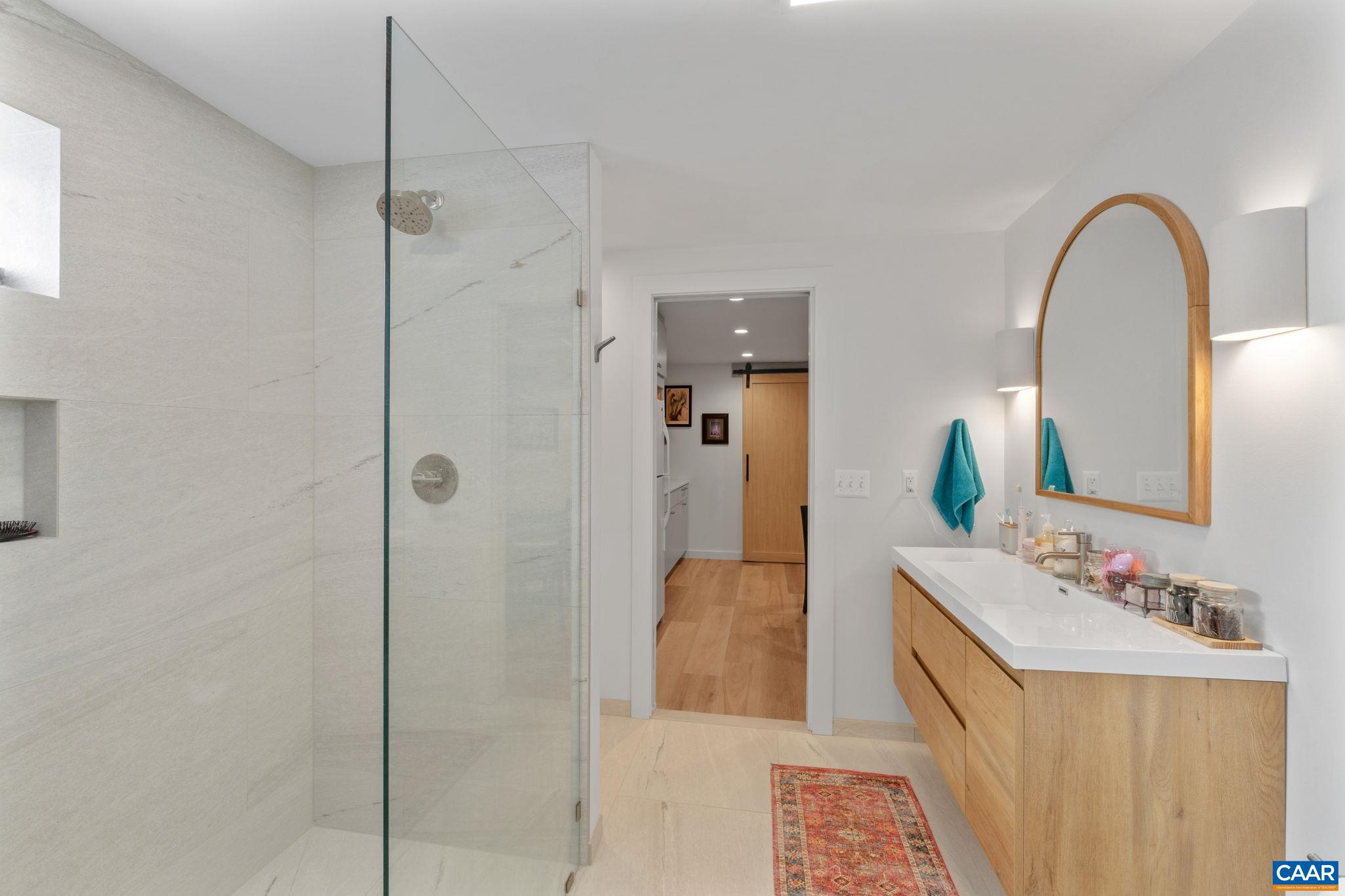 1314 KENWOOD LN