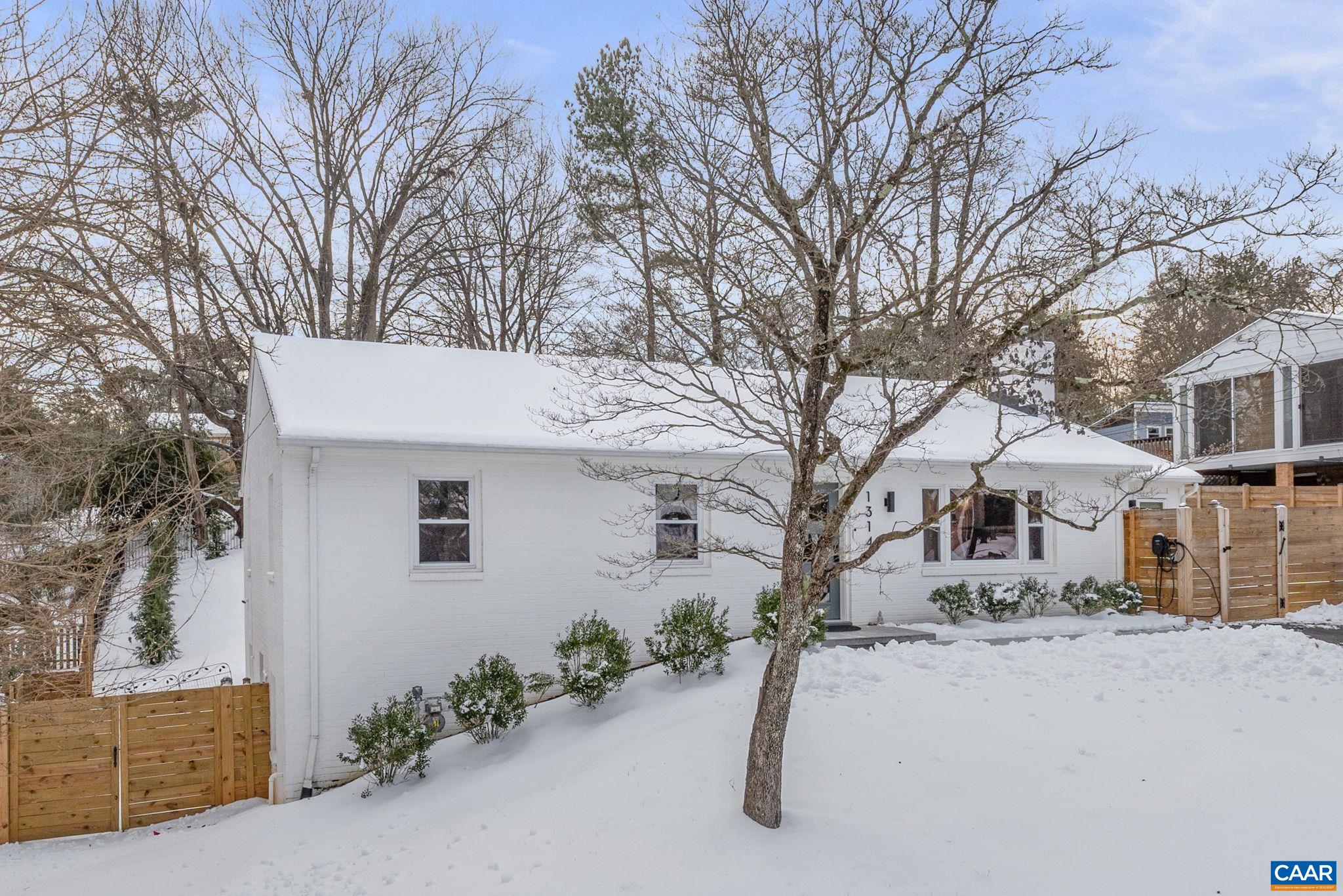 1314 KENWOOD LN