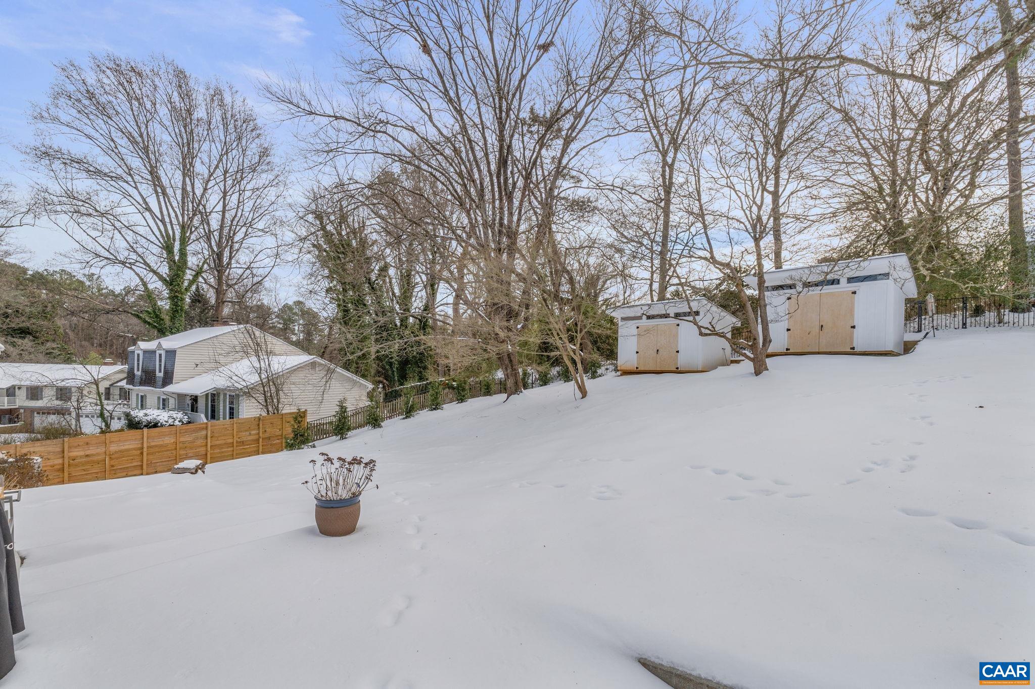 1314 KENWOOD LN