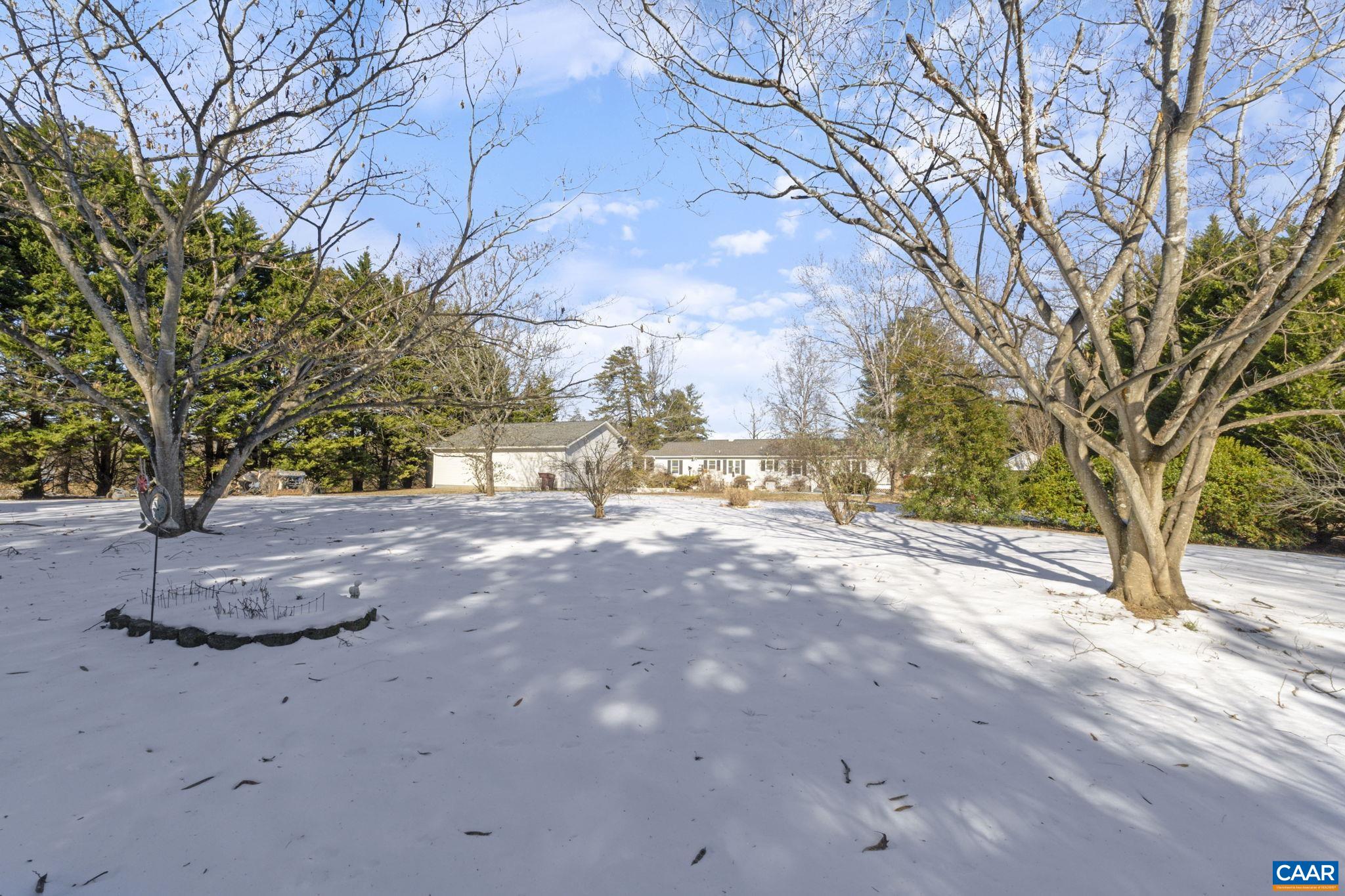 2798 W RIVER RD
