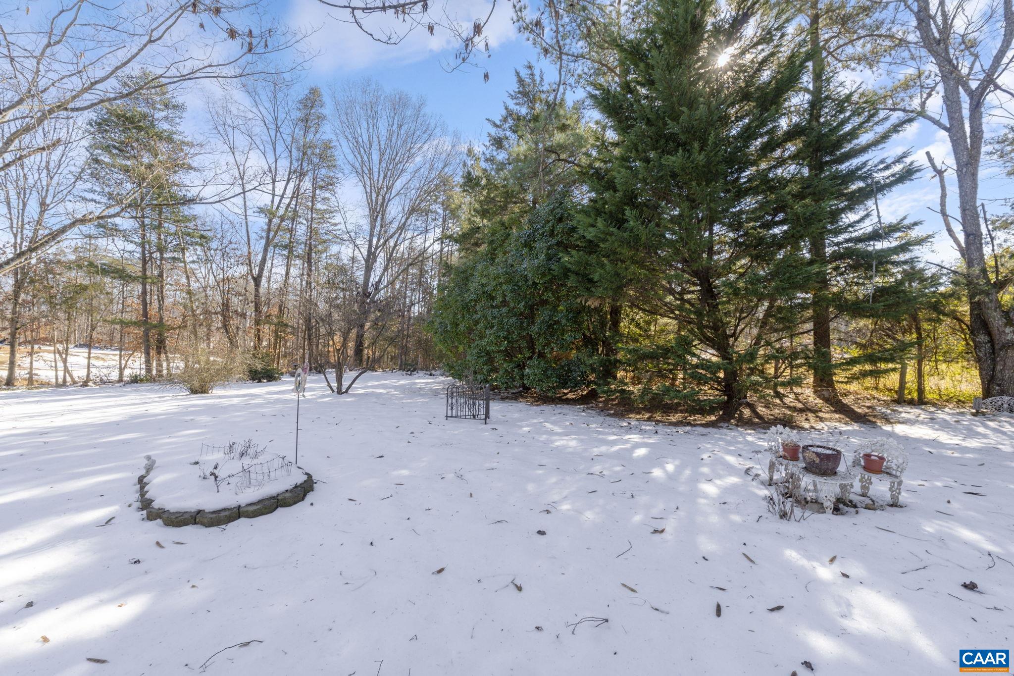 2798 W RIVER RD
