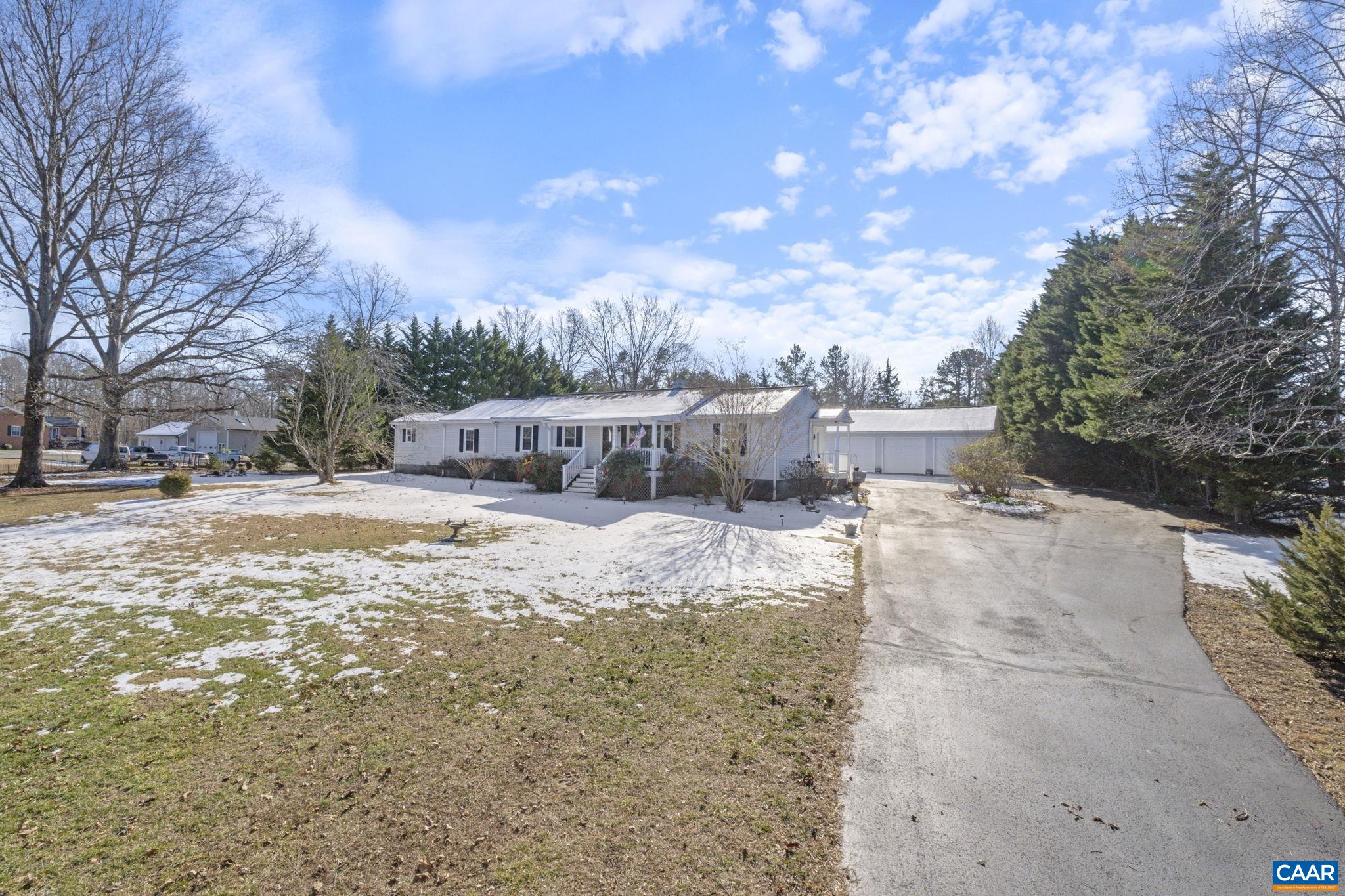 2798 W RIVER RD