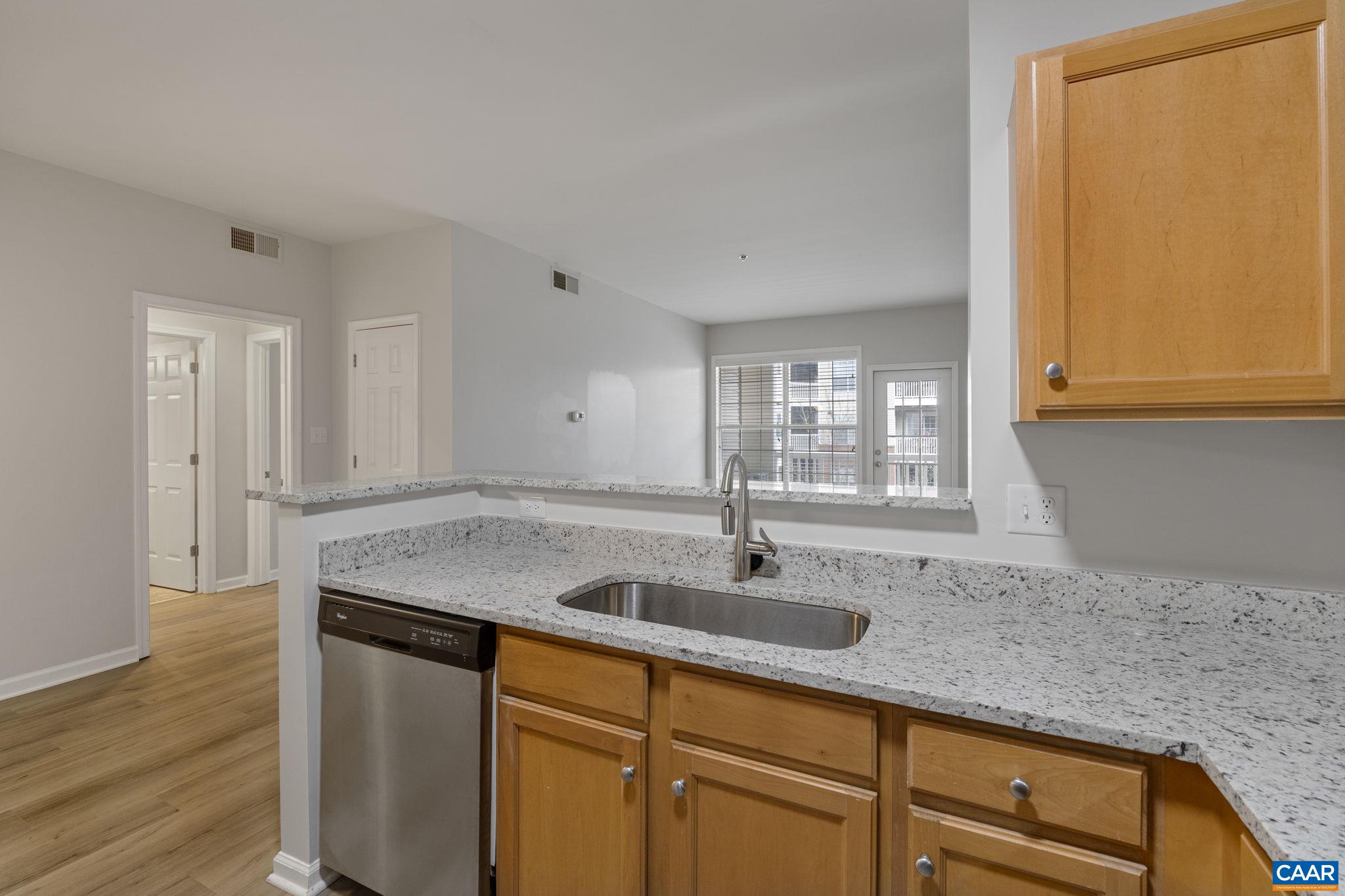 320 RIVERBEND DR Unit: 3C