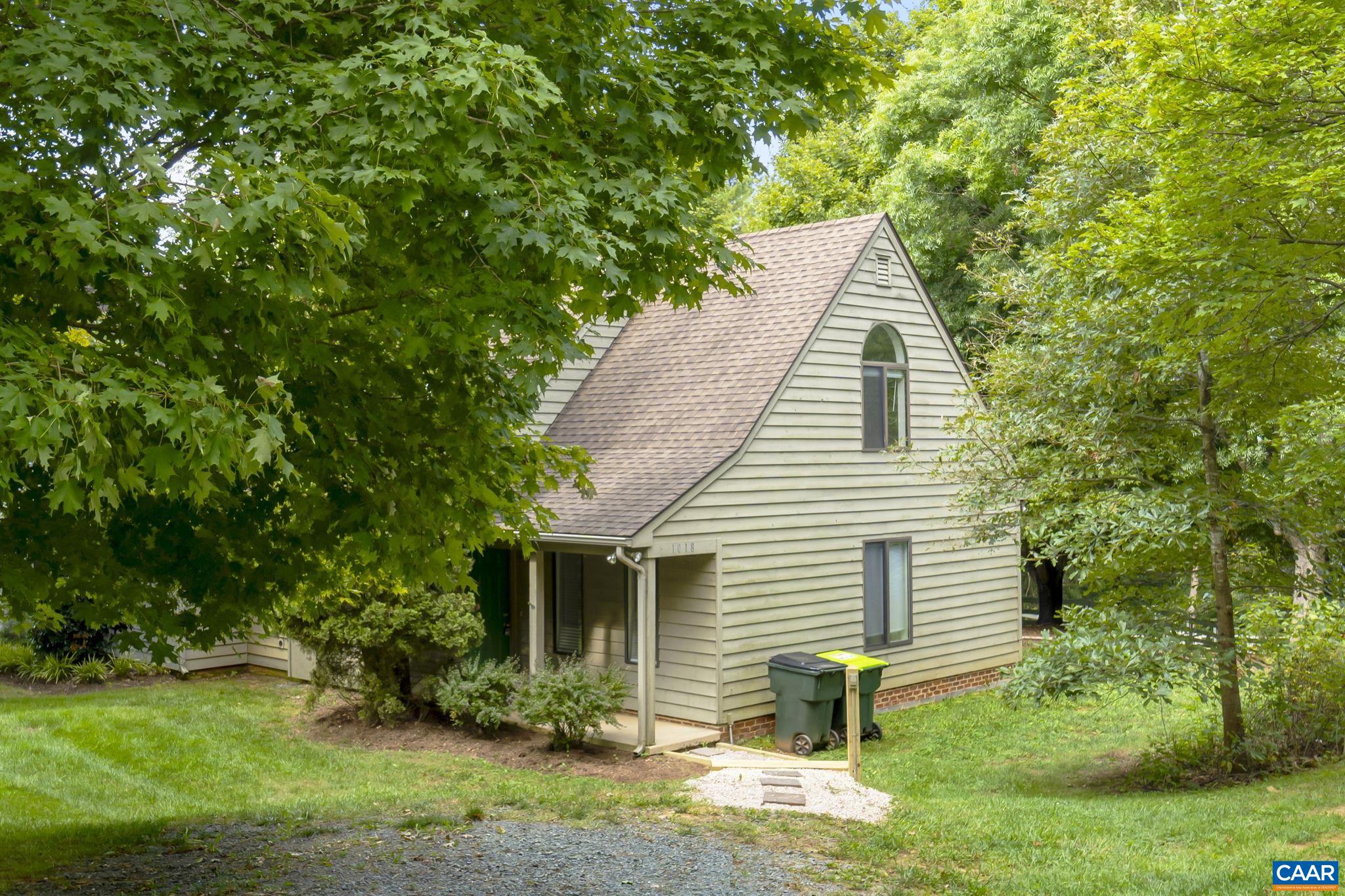 1018 HIGHLANDS DR