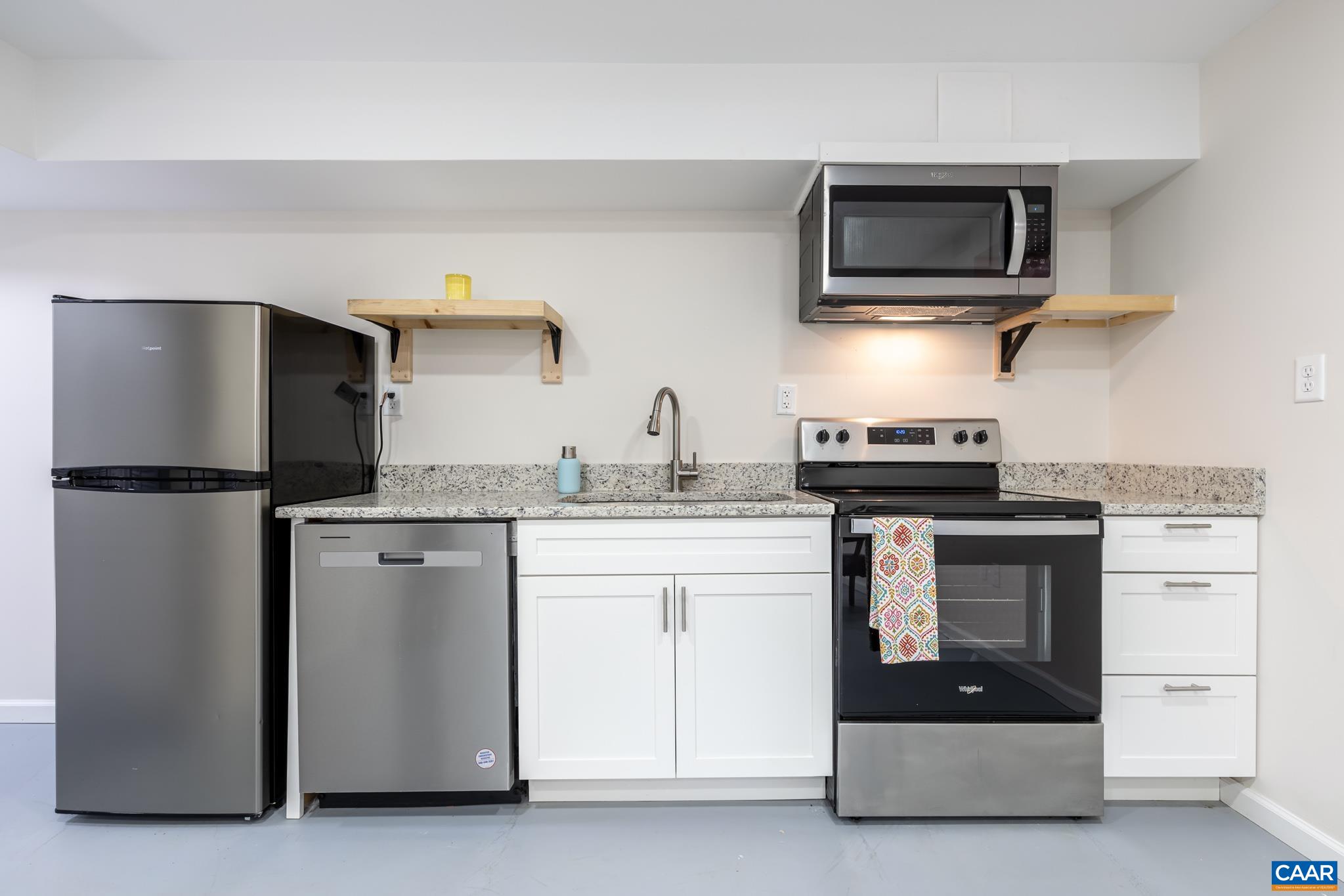 2395 MOUNTAIN BROOK DR