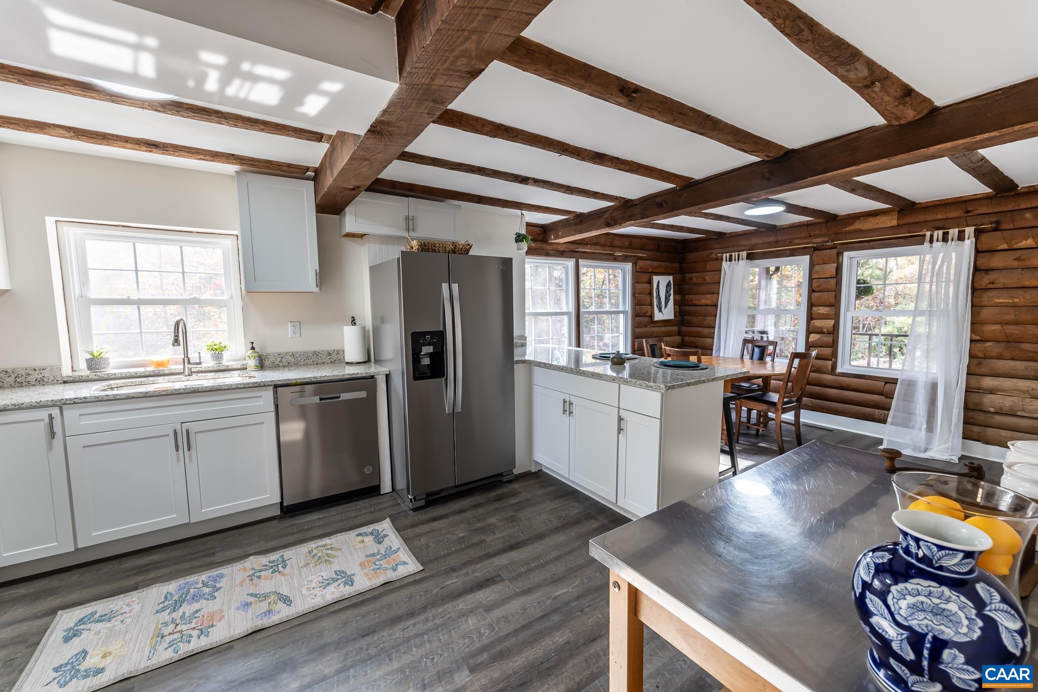 2395 MOUNTAIN BROOK DR