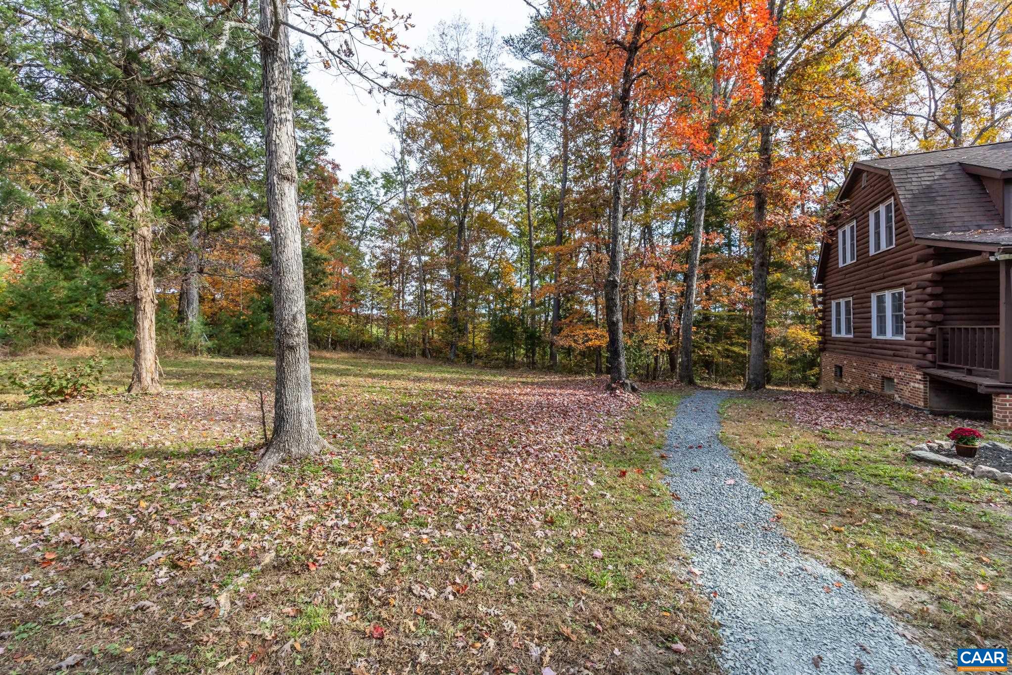 2395 MOUNTAIN BROOK DR