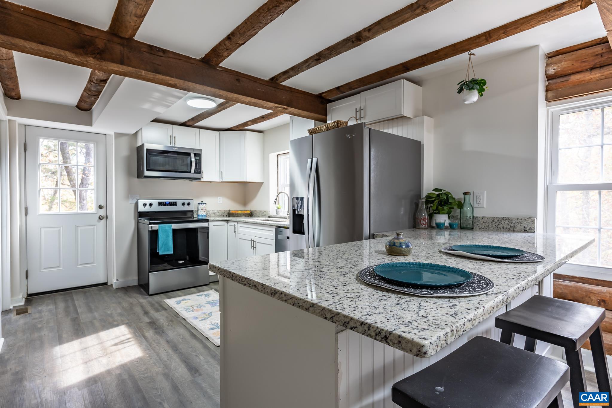 2395 MOUNTAIN BROOK DR