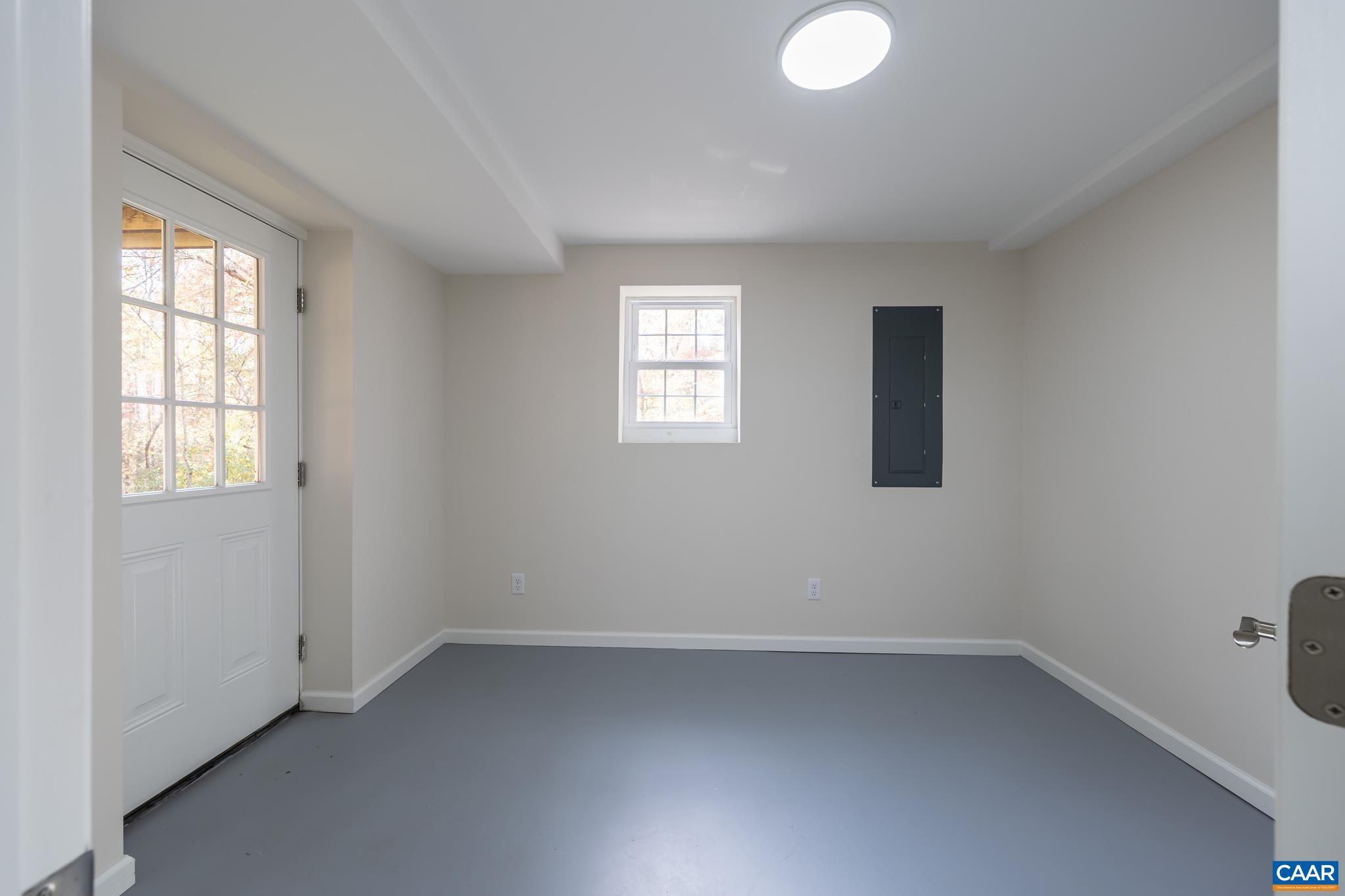 2395 MOUNTAIN BROOK DR