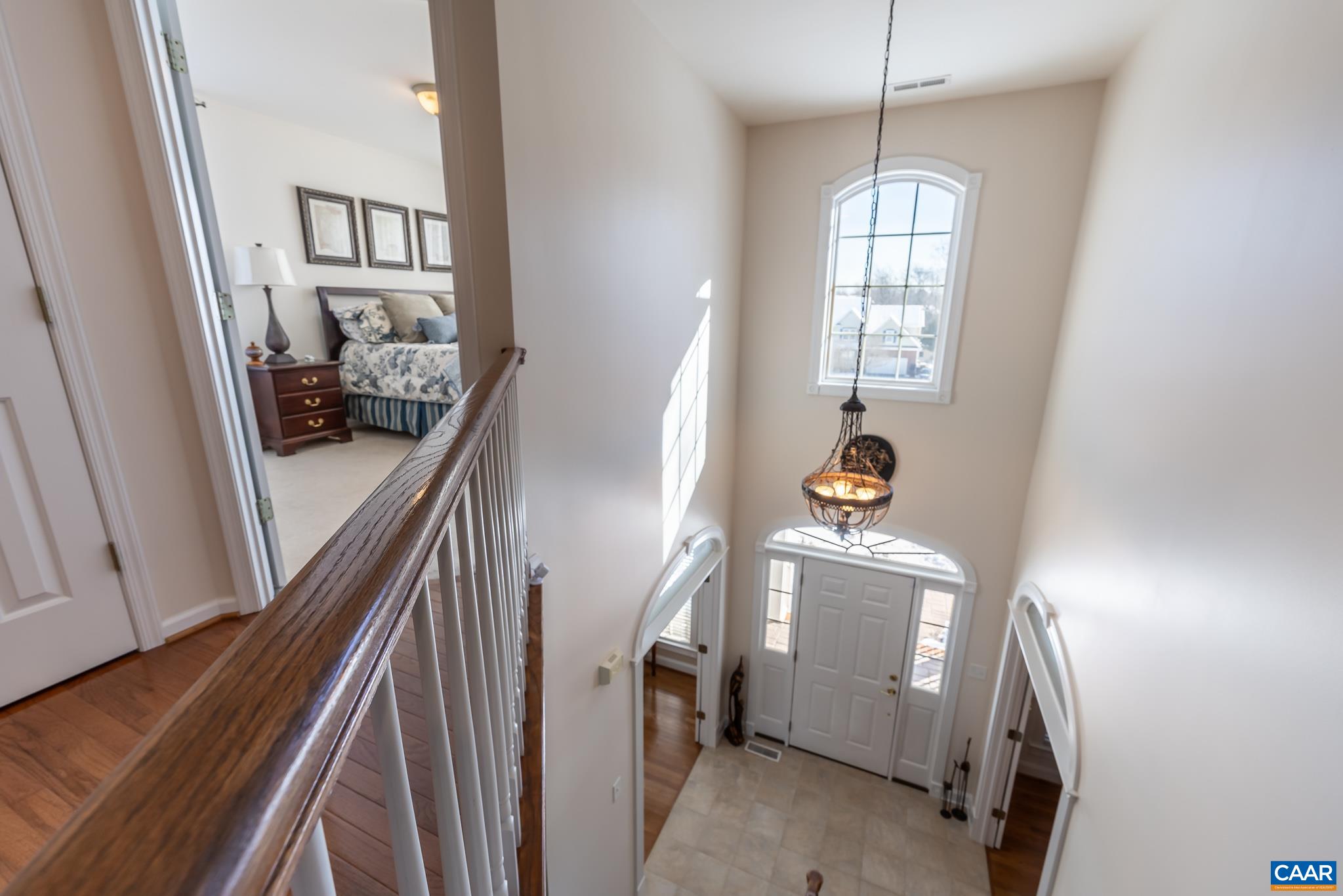 30 LYON LN