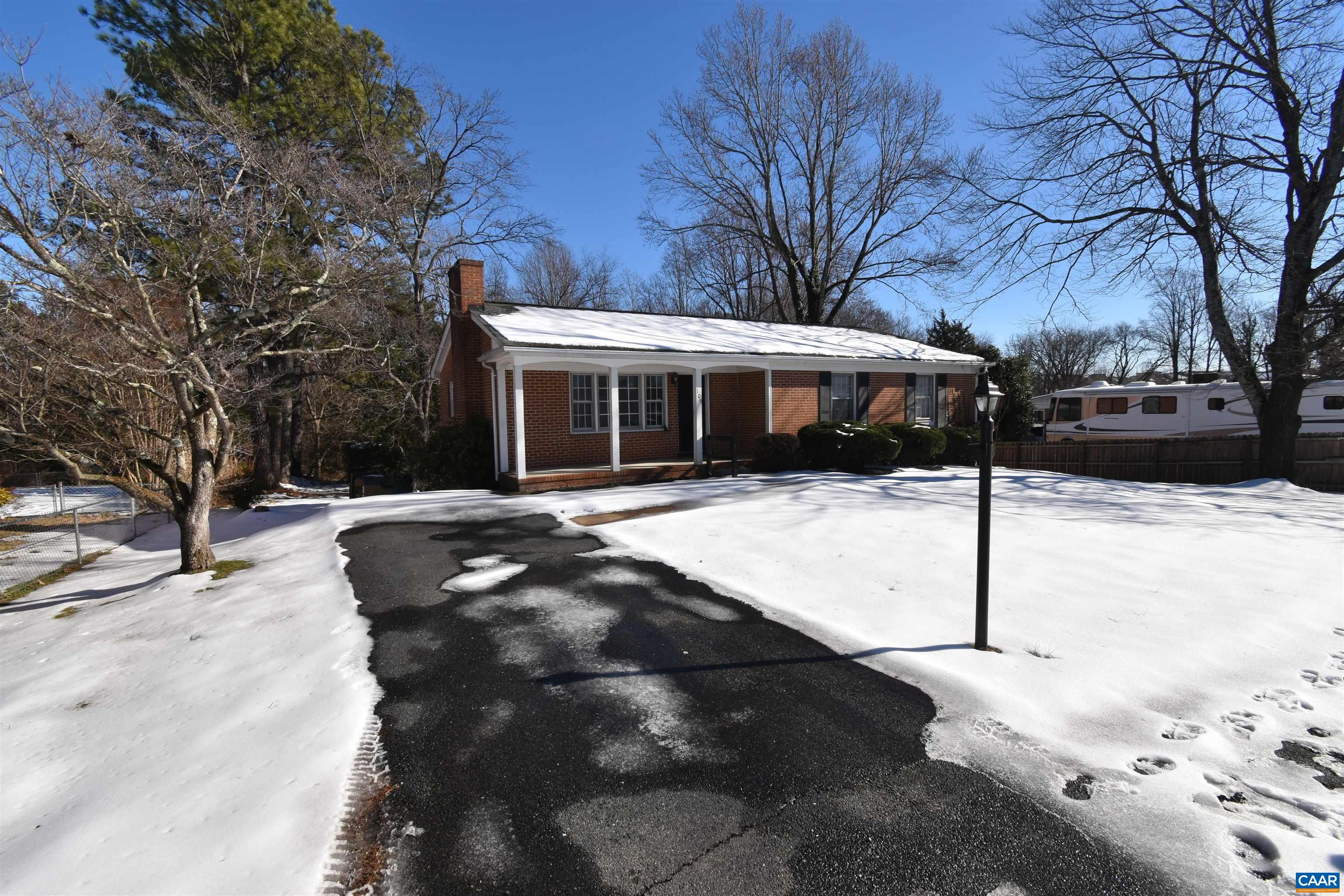 105 DEERWOOD DR
