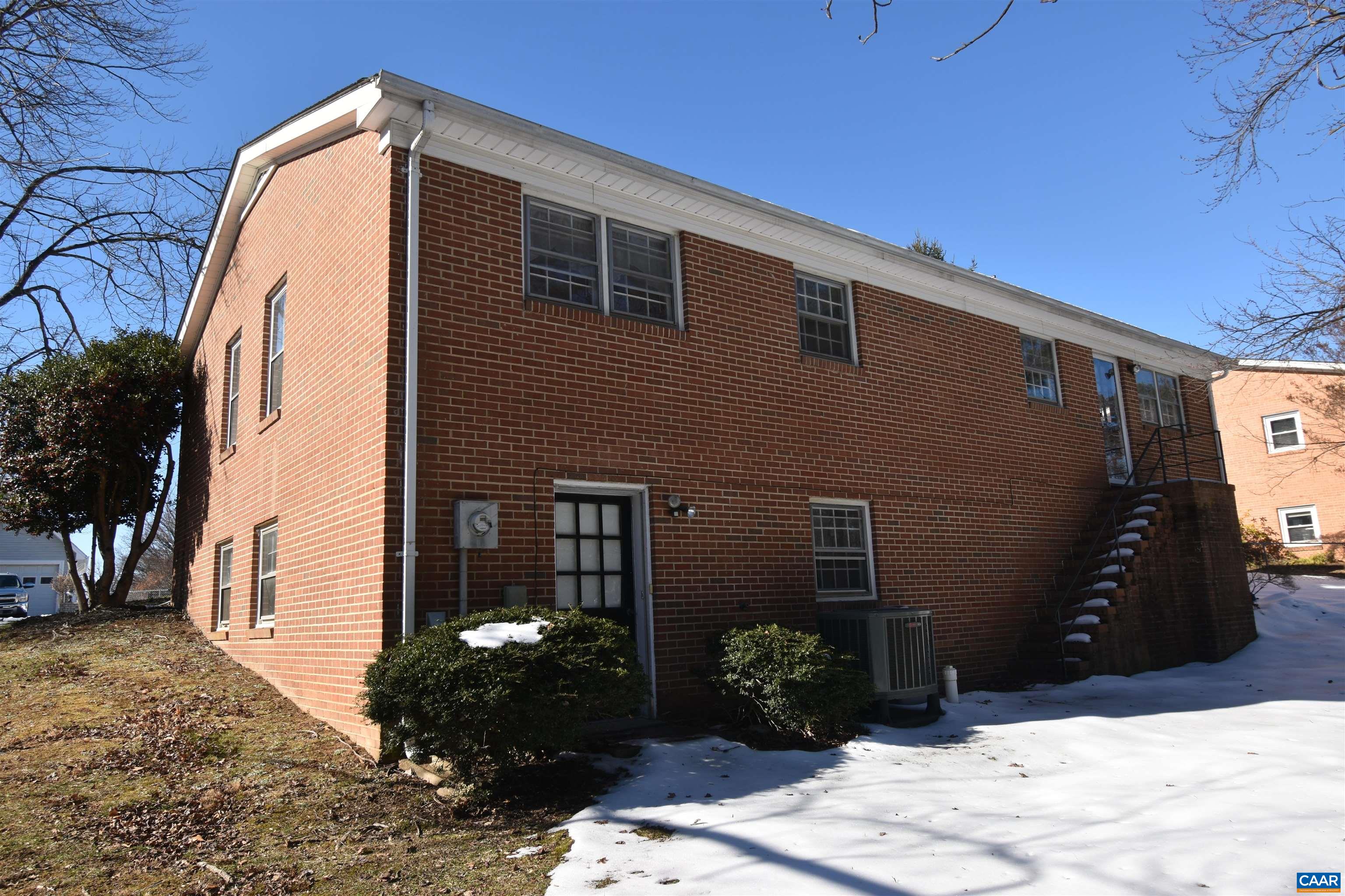 105 DEERWOOD DR
