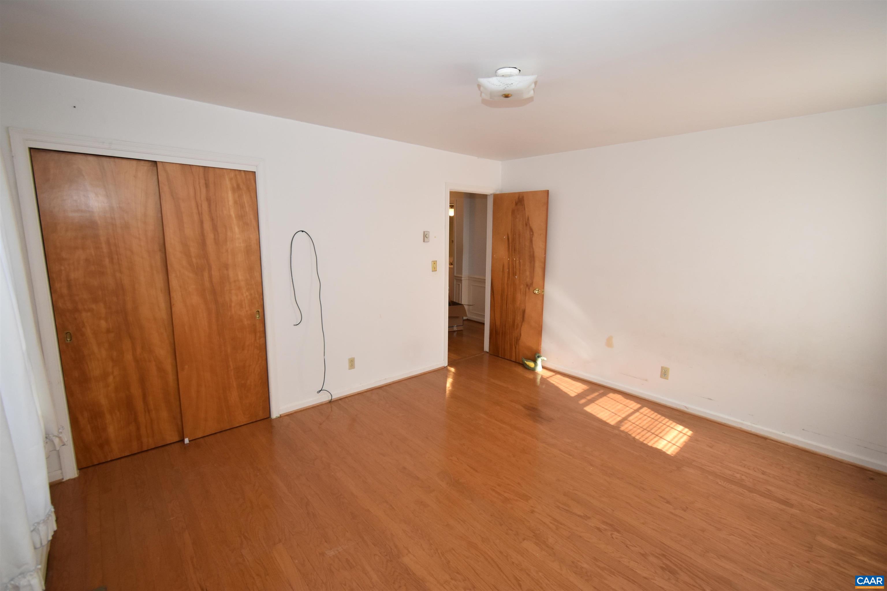 105 DEERWOOD DR