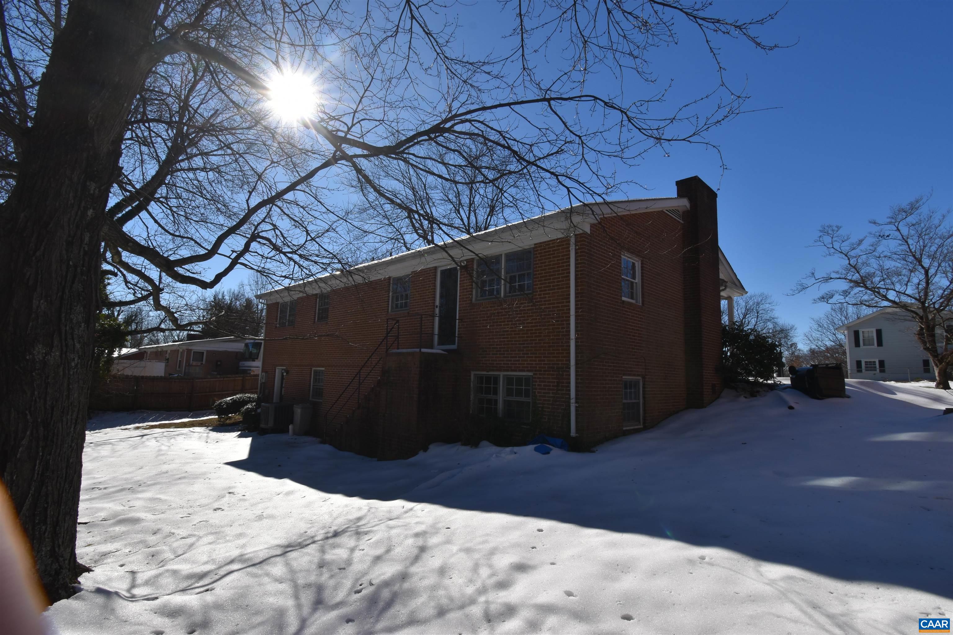 105 DEERWOOD DR