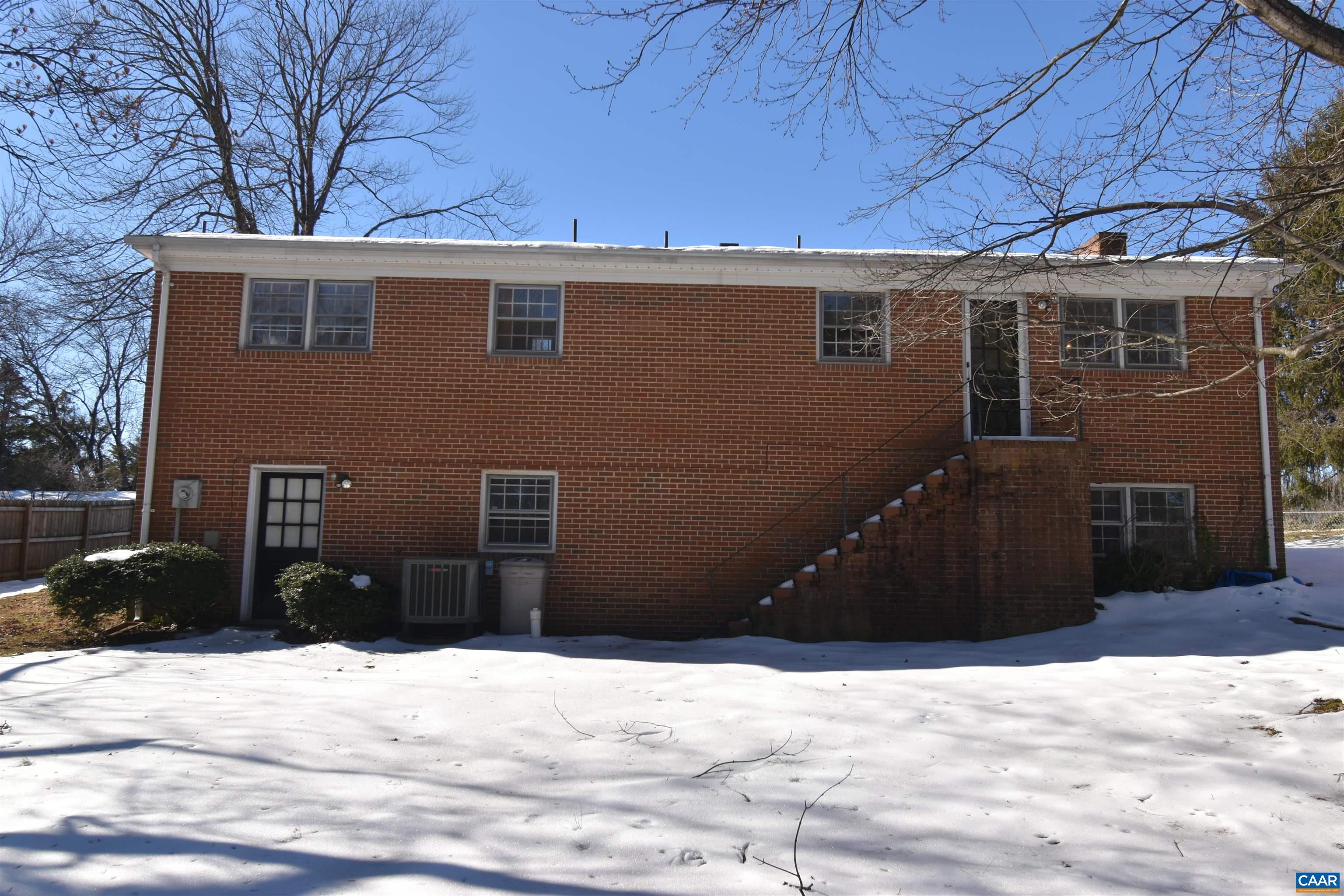 105 DEERWOOD DR