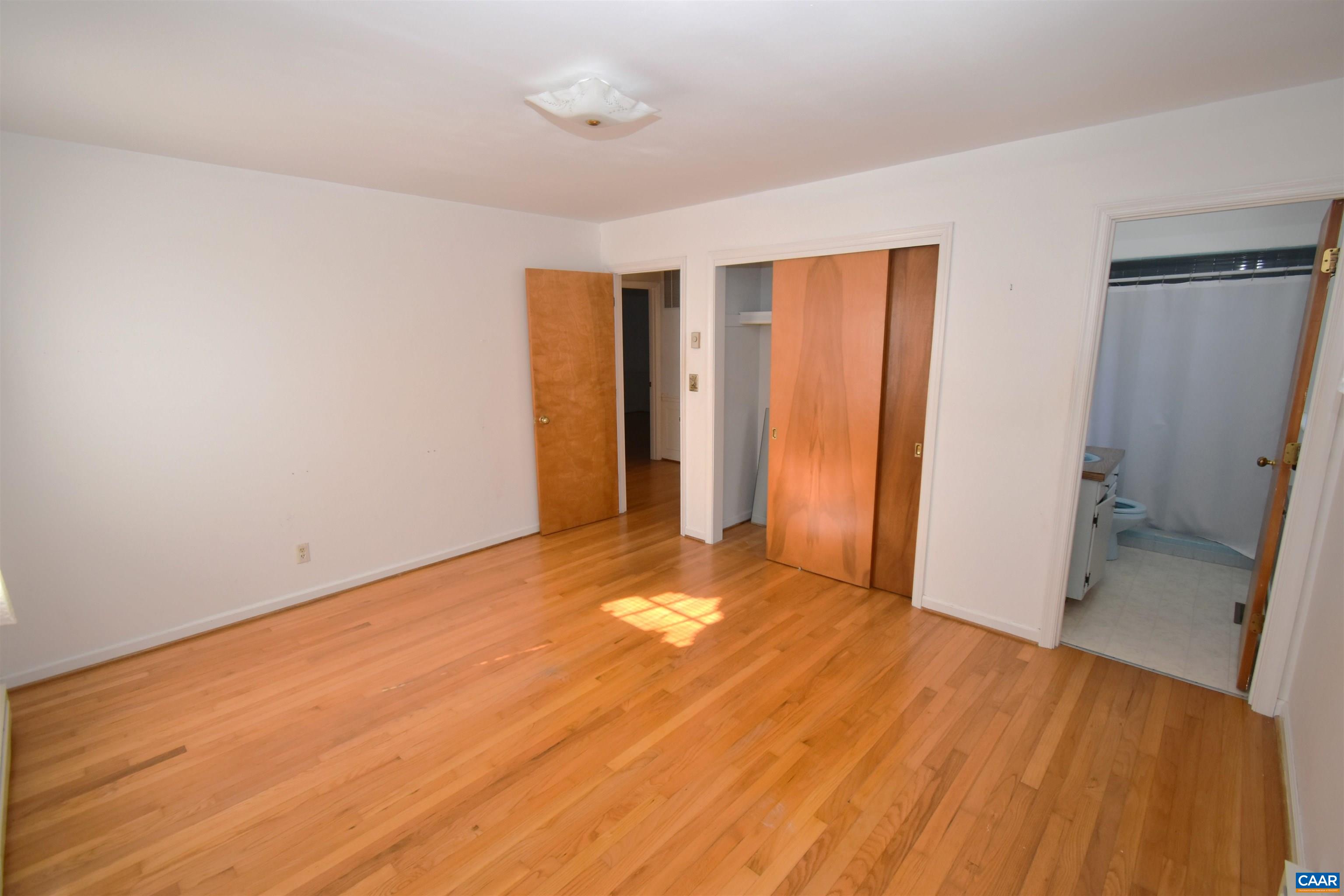 105 DEERWOOD DR