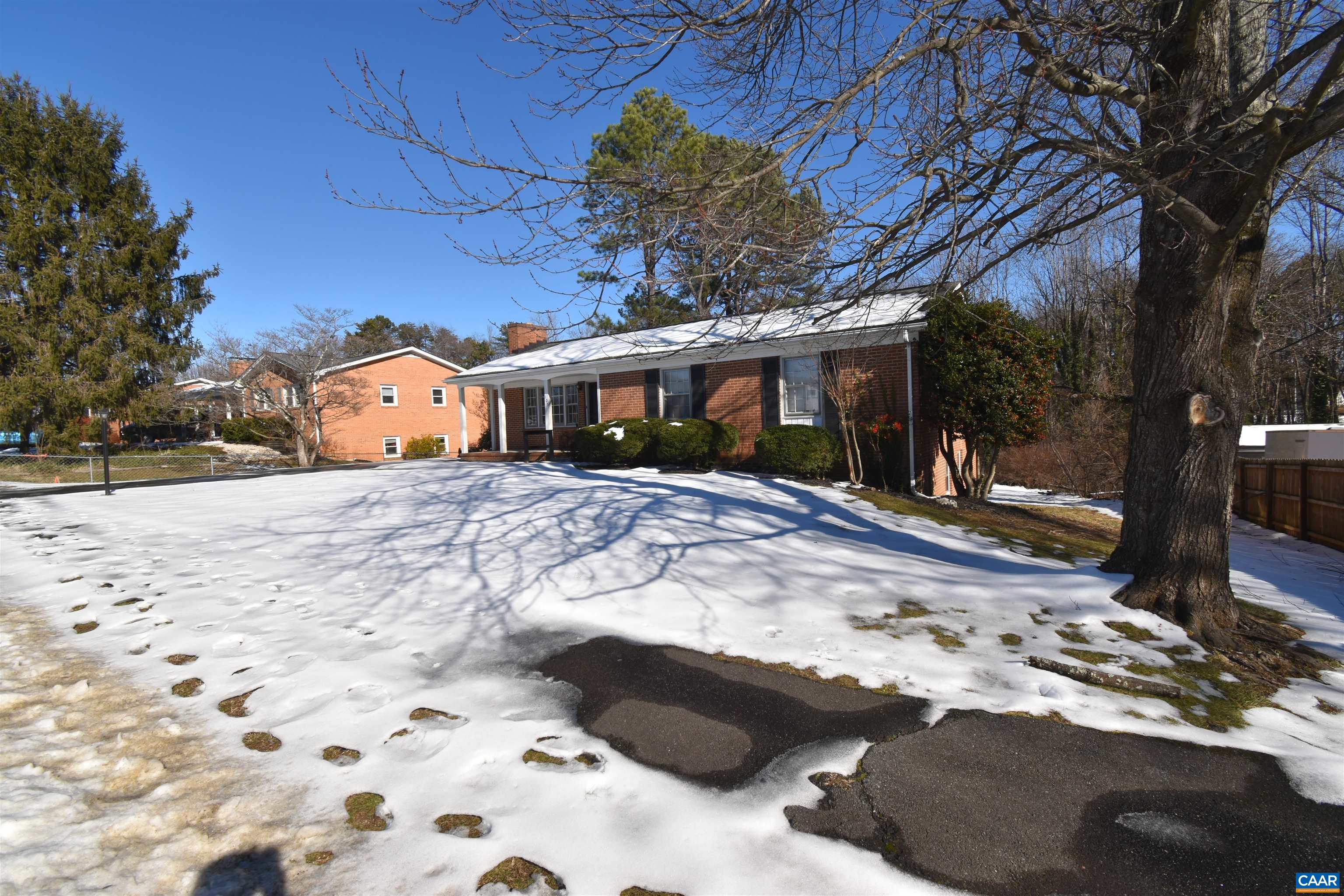 105 DEERWOOD DR
