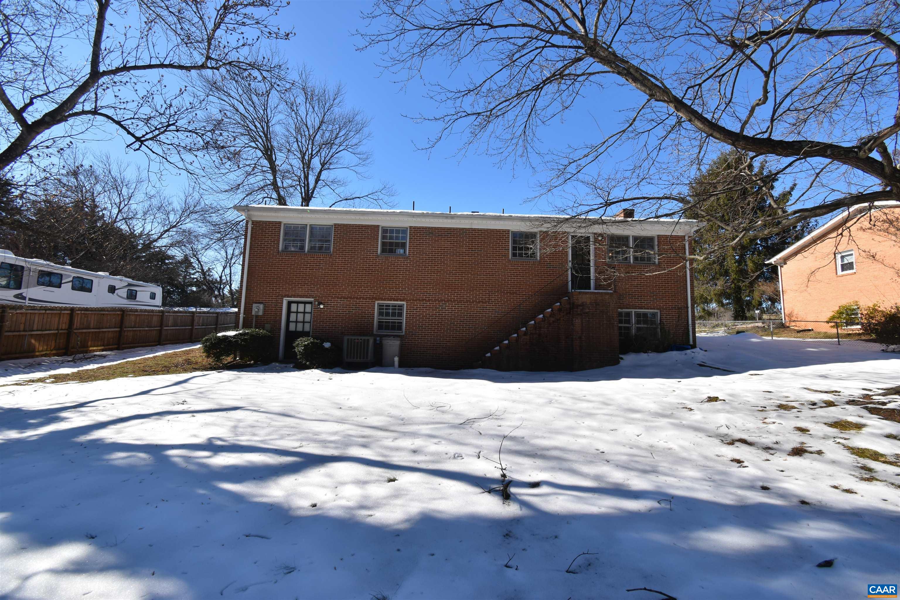 105 DEERWOOD DR
