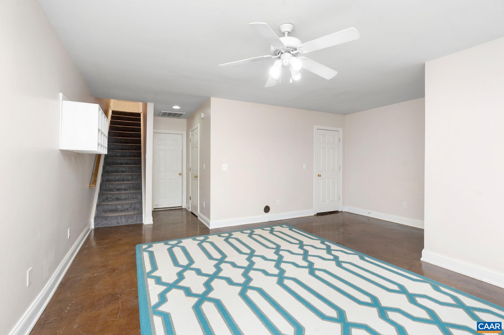 1103 DRUID AVE Unit: J