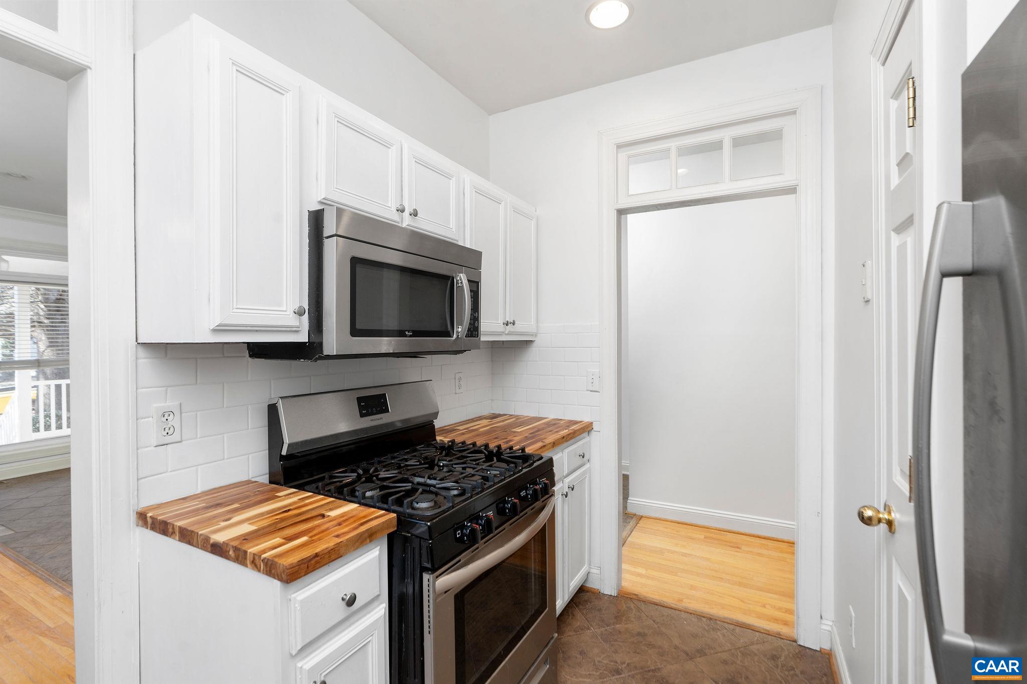 1103 DRUID AVE Unit: J