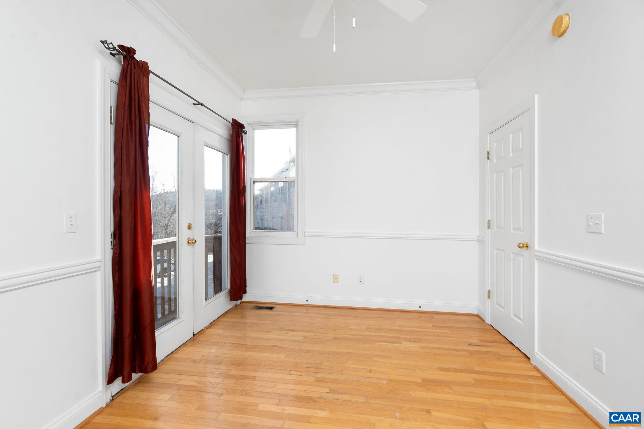 1103 DRUID AVE Unit: J