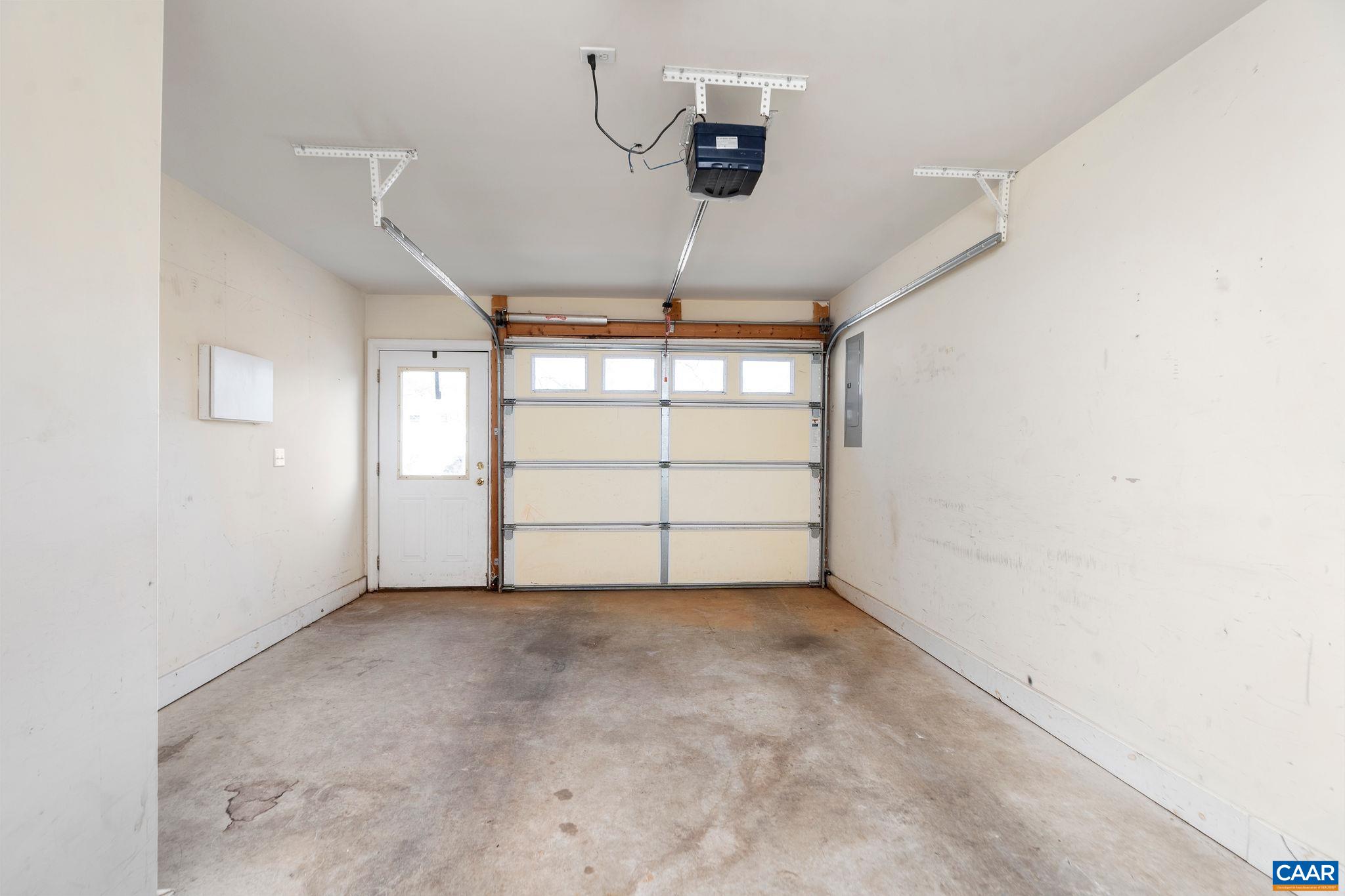 1103 DRUID AVE Unit: J