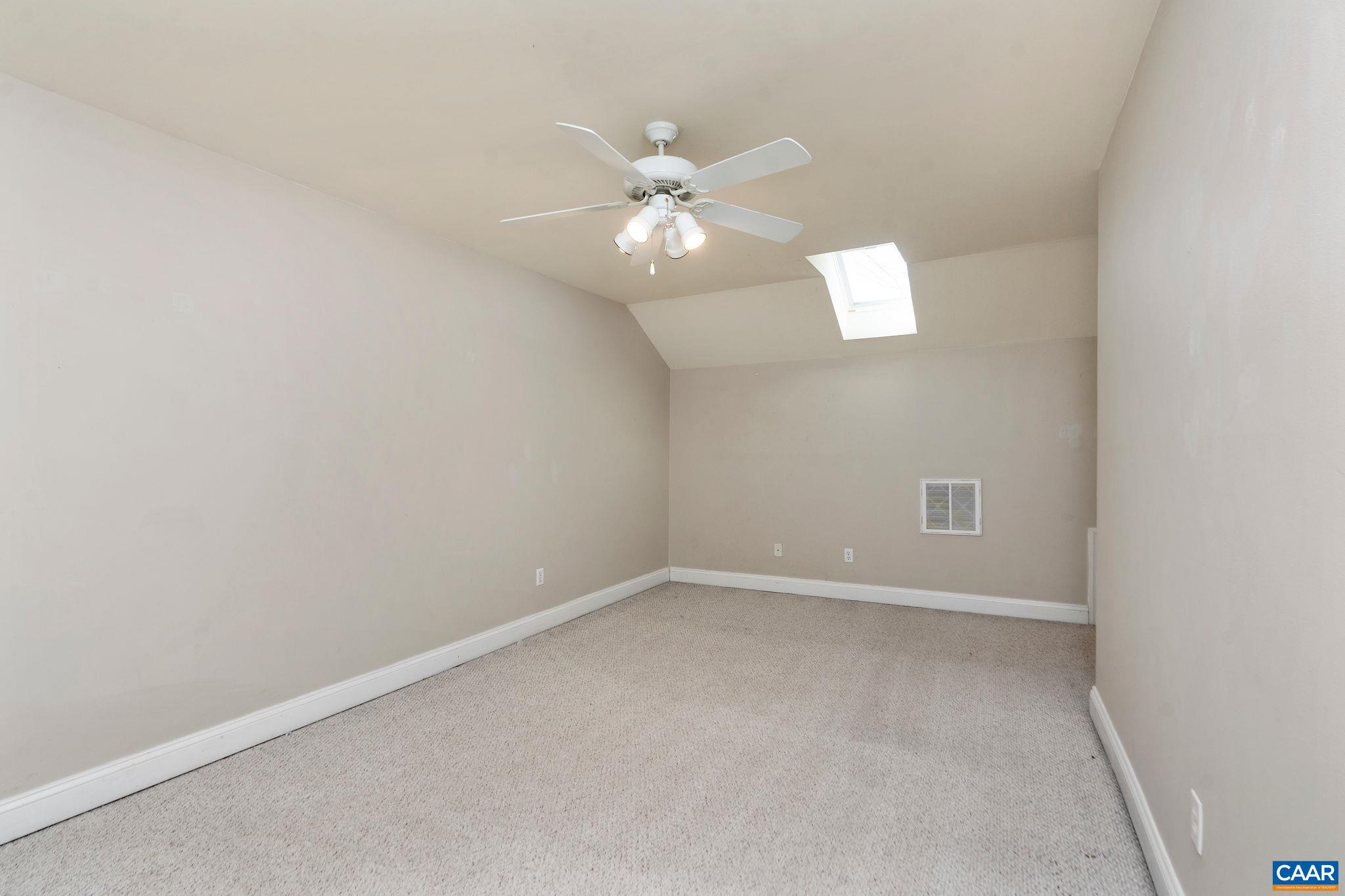 1103 DRUID AVE Unit: J