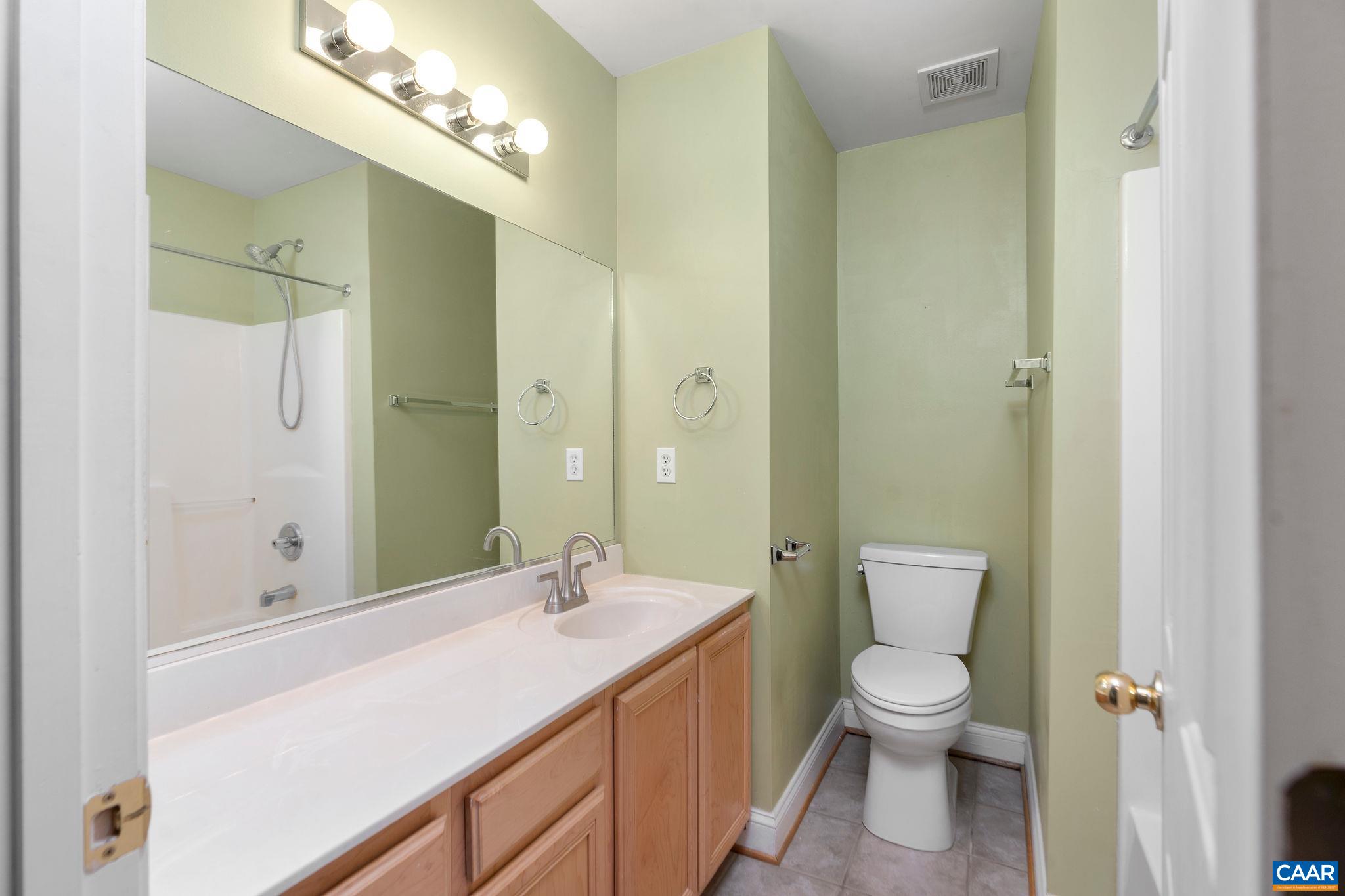 1103 DRUID AVE Unit: J